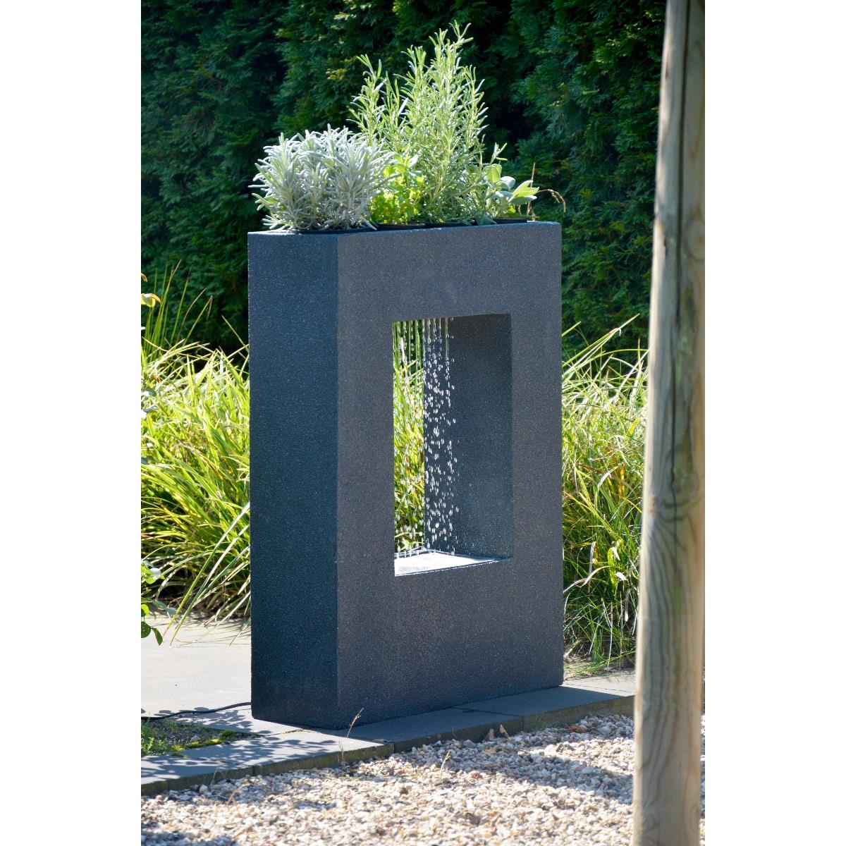 Blumentrog, Wasserbecken, Stoffsteinbrunnen, Gartenbrunnen, Düngerhalter