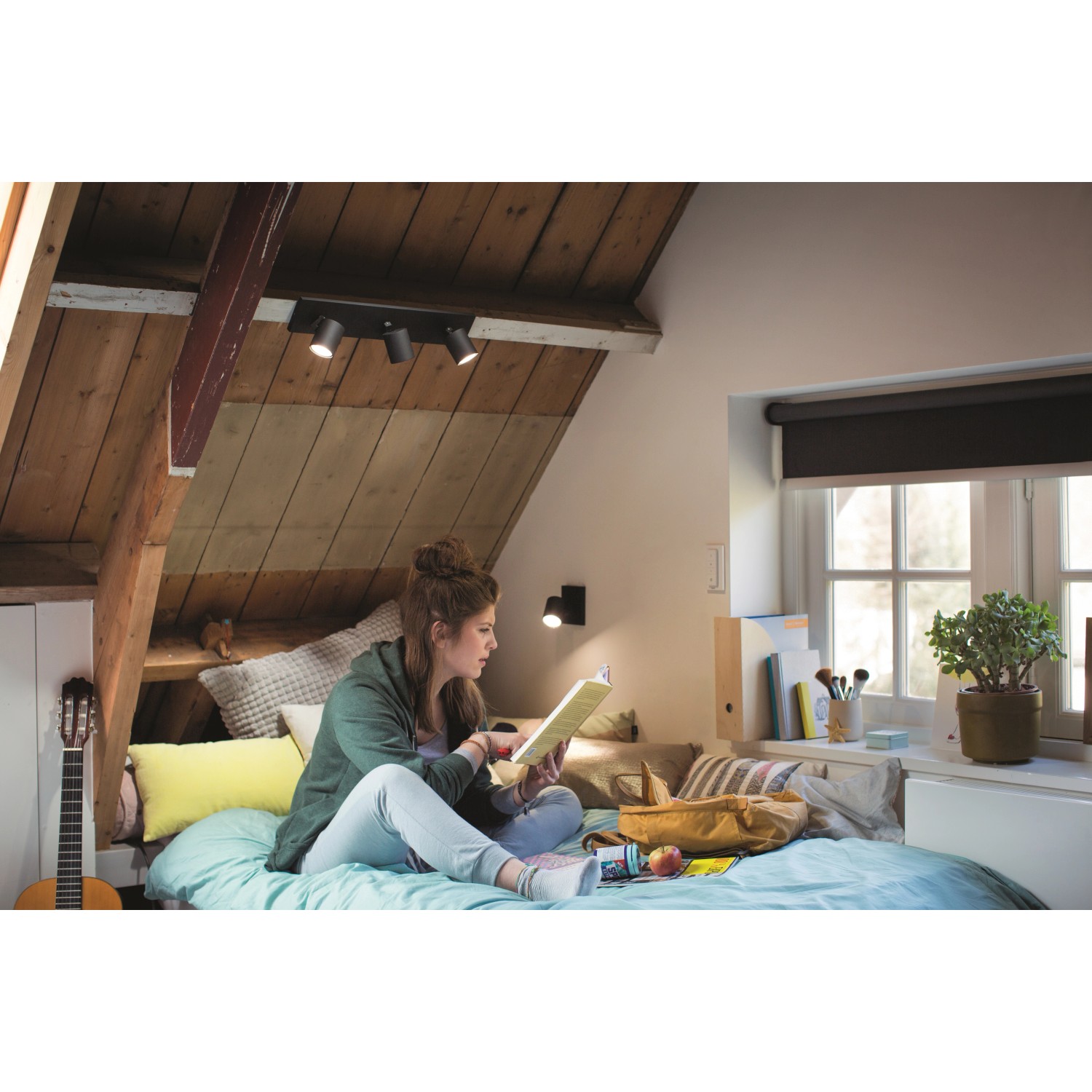 Philips Hue Spot 3 flg. White Ambiance Runner Schwarz 3 x 250 lm inkl. Dimmer