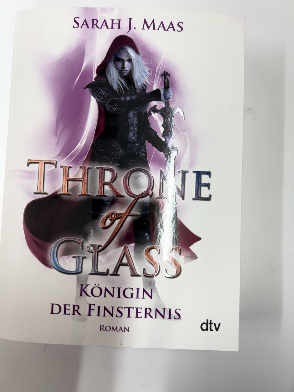 roman, thriller, fantasy, königin, glas, throne of glass, cover, schwert, figur