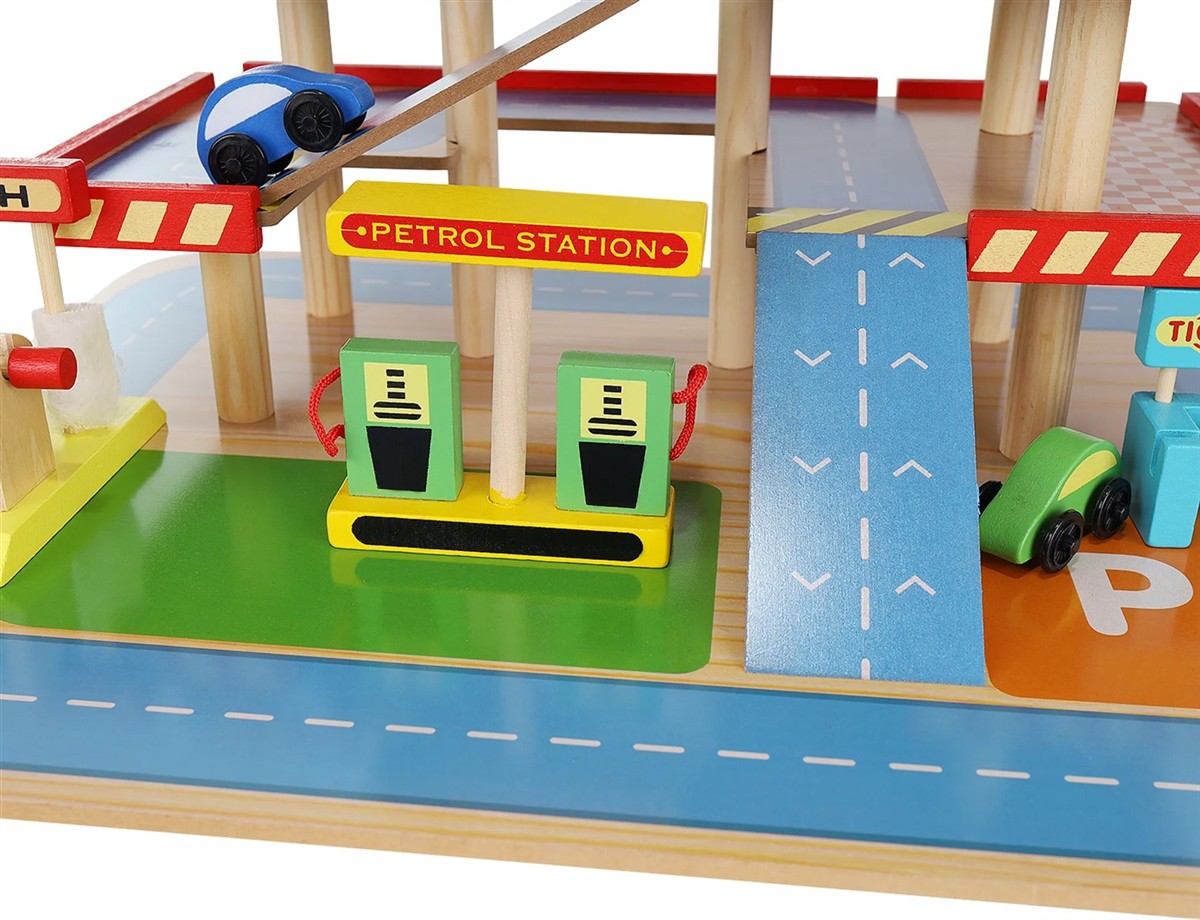 Holzspielzeug, Tankstelle, Rennbahn, Straße, Lokomotive