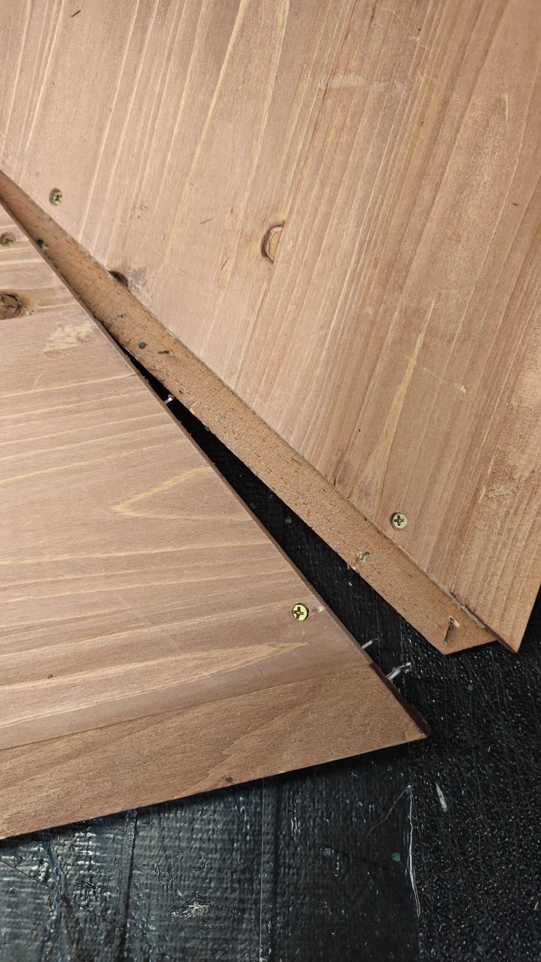 wooden panels, plywood, screws, edge joint, flooring boards