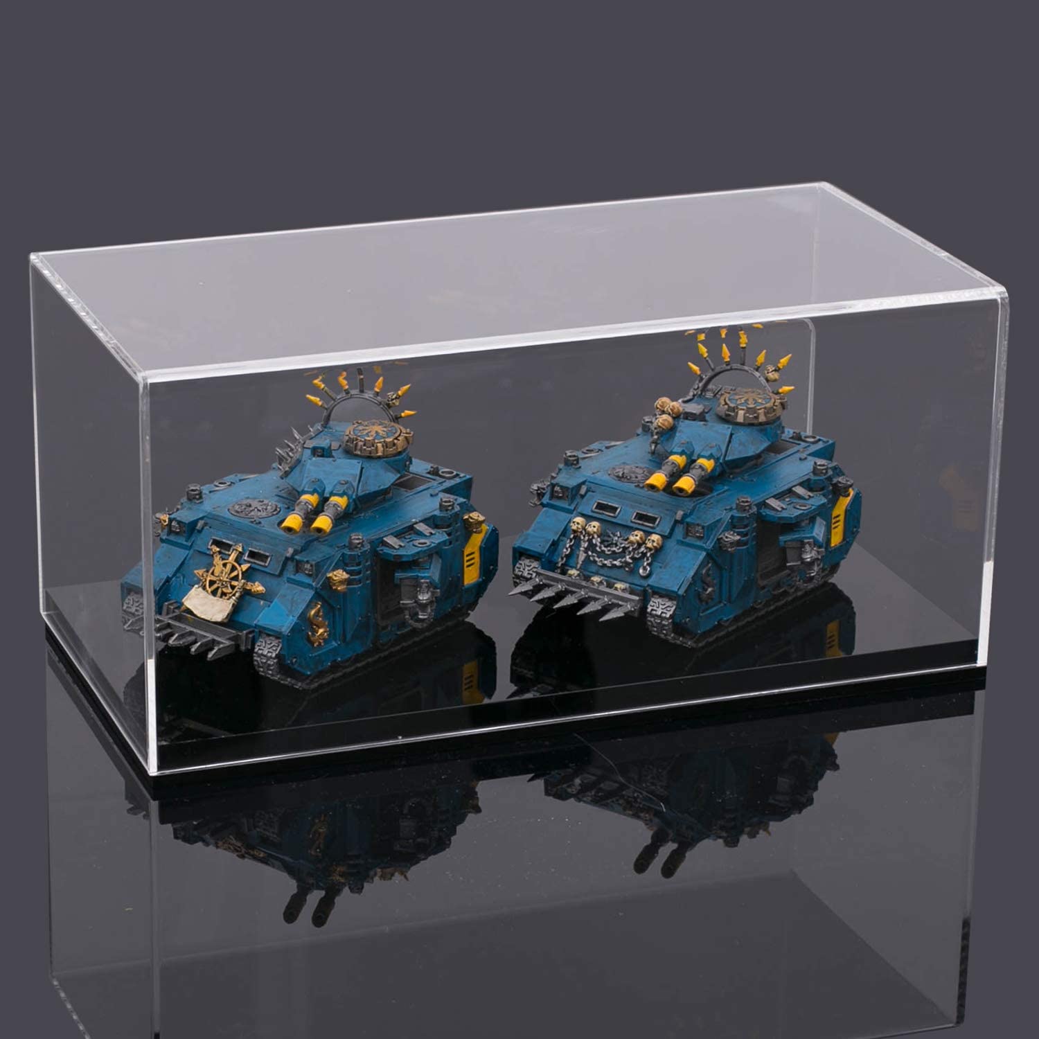 Modelle Panzer, blaue Panzer, Kampffahrzeug, Miniaturen, Ausstellungsgehäuse