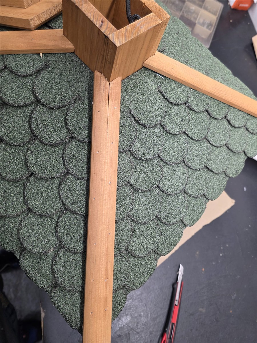 Dachschindeln, Grünes Dach, Schindelntextur, Holzlatten, Dachkonstruktion