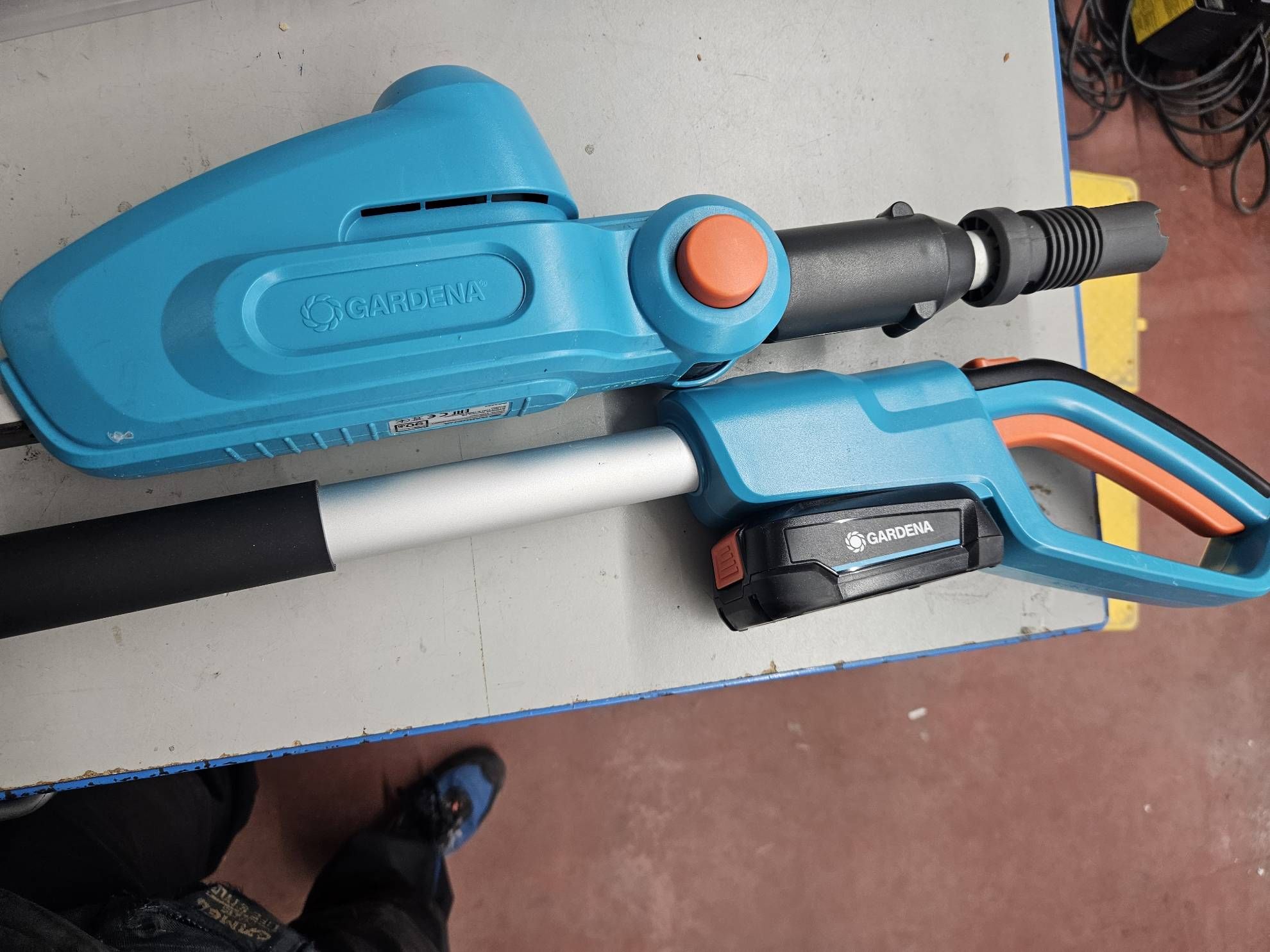 Gardena Akku-Teleskop-Heckenschere THS 42/18 V P4A Ready-To-Use Set #E593
