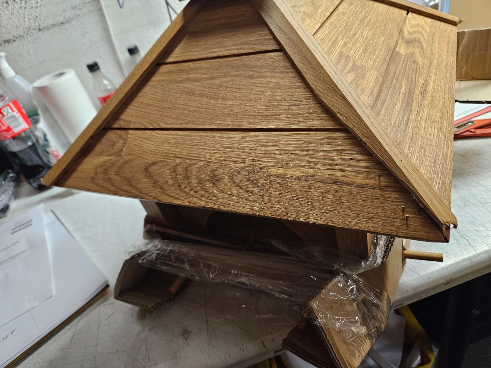 LUXUS-VOGELHAUS Vogelfutterhaus mit 4 Schubladen - Vogelvilla aus Massivholz - Futterstation für Wildvögel - Vogelhaus mit separaten Futter-Schubladen - 46,5 x 46,5 x 39 cm - Natur #D70