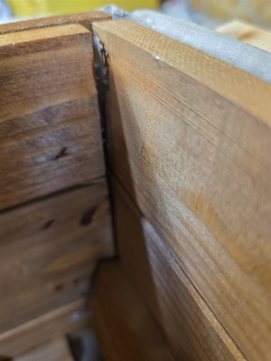 Holz, Holzkasten, Weißer Staub, Ecke, Kantenriss