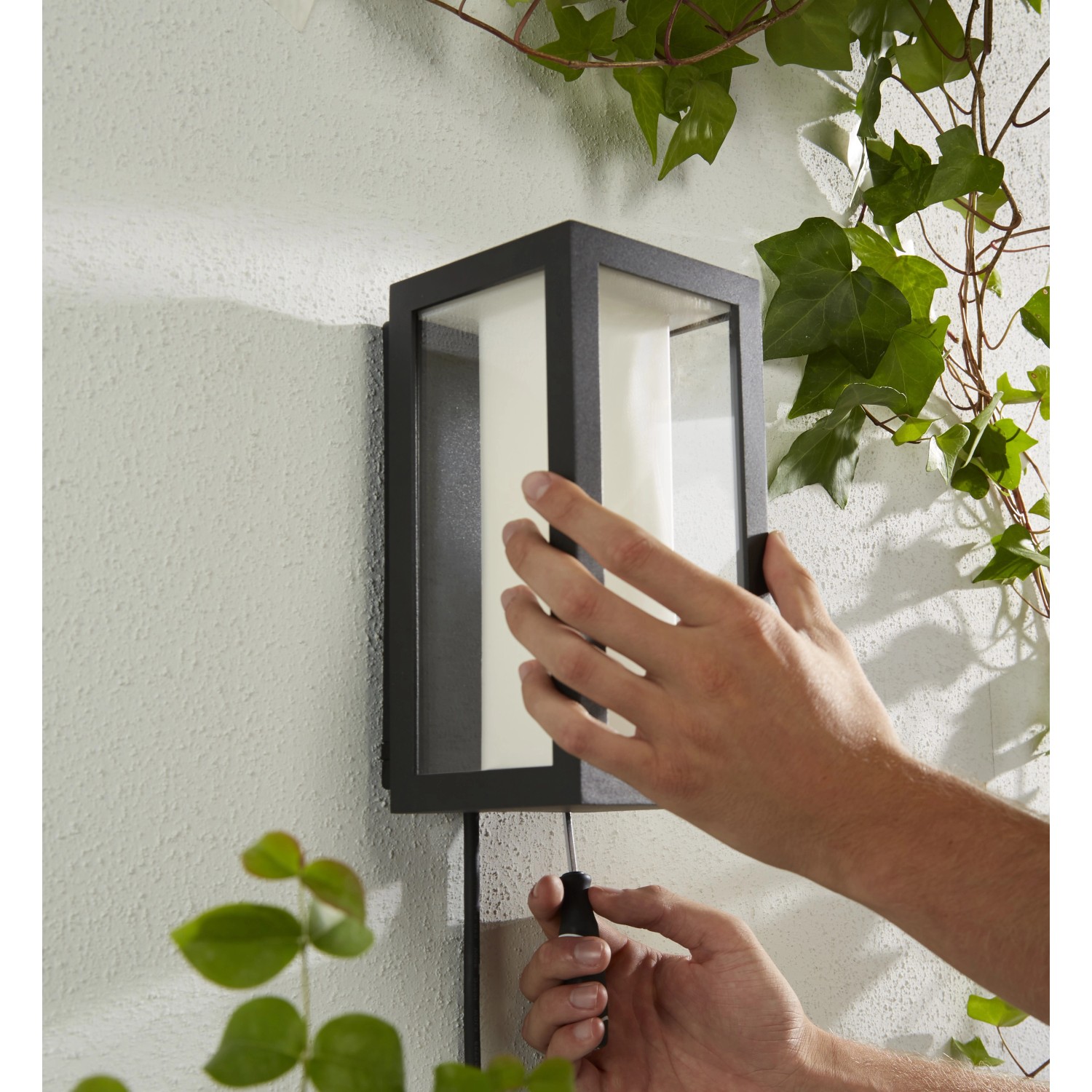 Philips Hue Wandleuchte White & Color Ambiance Impress Schwarz Erweit. NV 1200lm