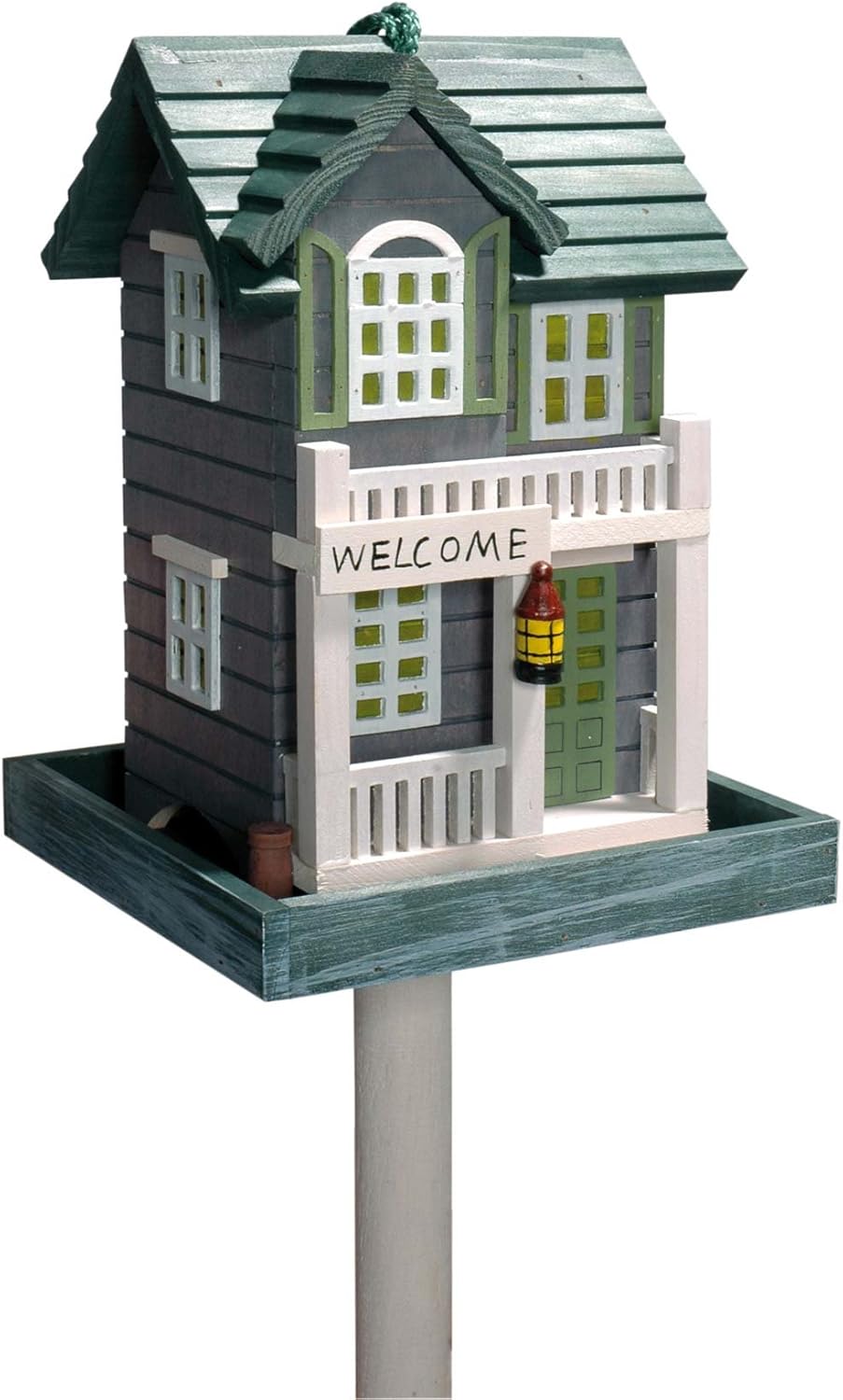 dobar Buntes Vogelfutterhaus "Welcome" - Vogelhaus inklusive Ständer Western Style - Kleine Vogelvilla aus Holz - Vogelfutterstation mit Futtersilo - 18 x 18 x 123 cm - Grün