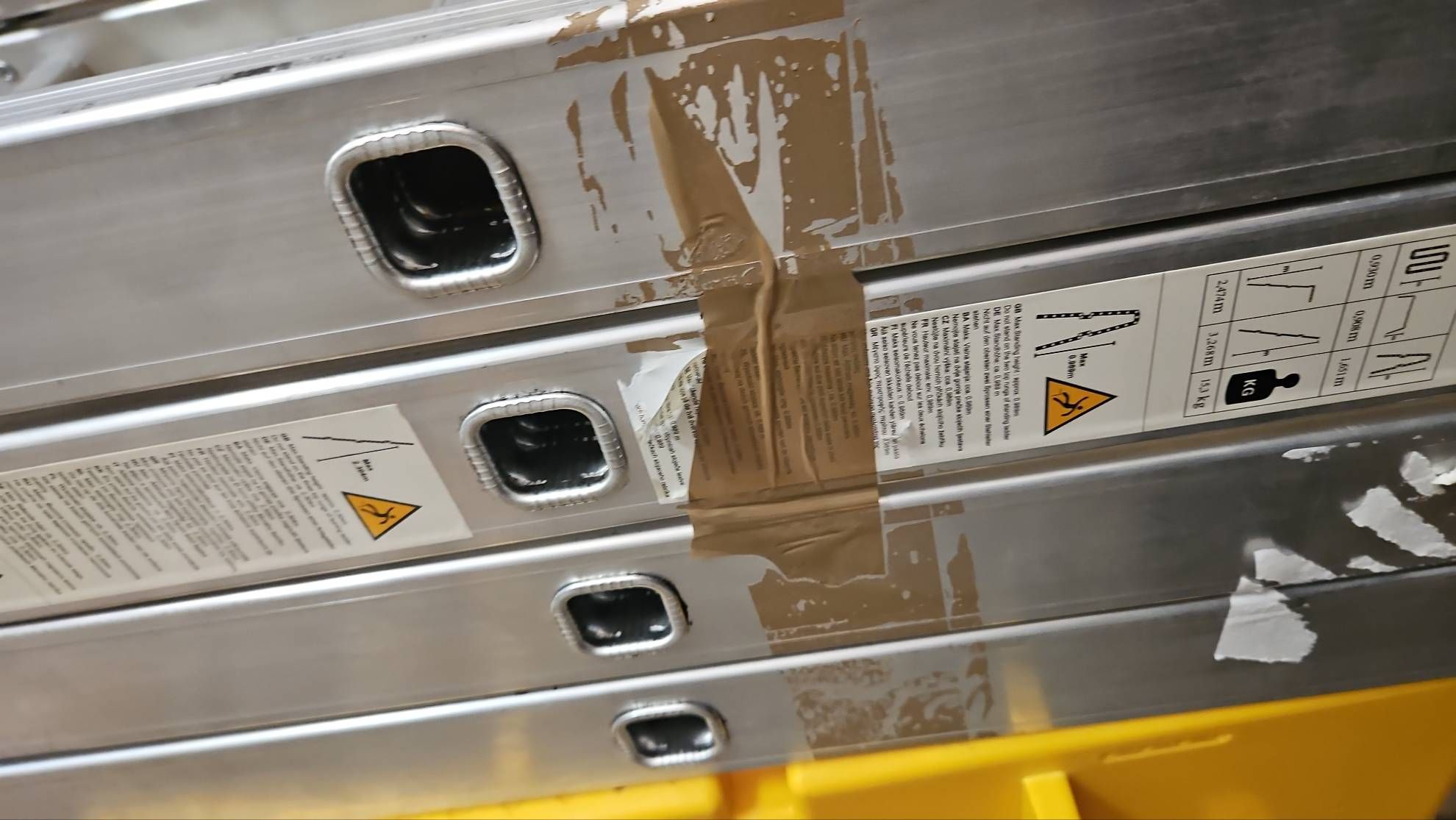 LUX Gelenkleiter mit Plattform #E436