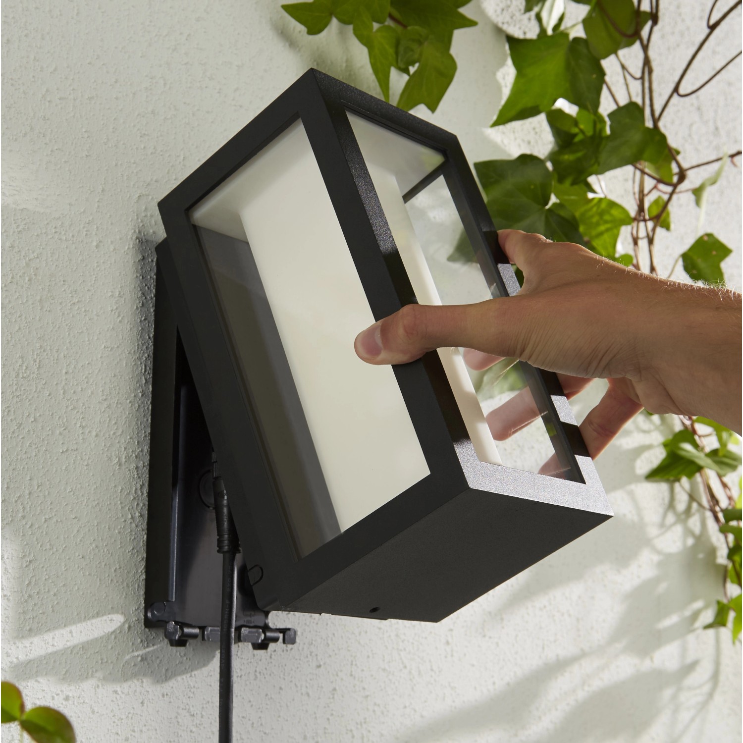 Philips Hue Wandleuchte White & Color Ambiance Impress Schwarz Erweit. NV 1200lm