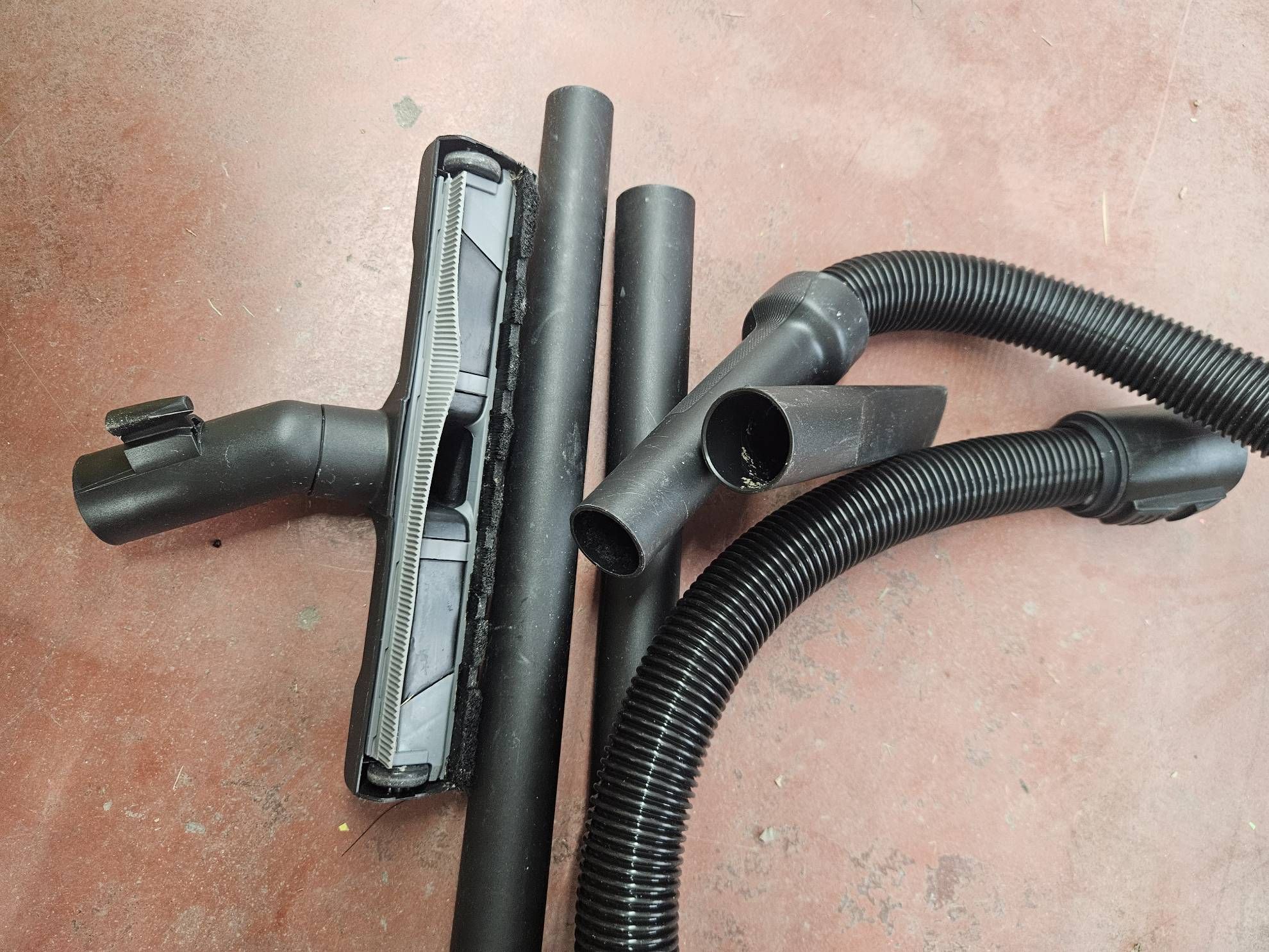 Kärcher Nass Trockensauger WD 2 Plus V 12/4/18/C #E653