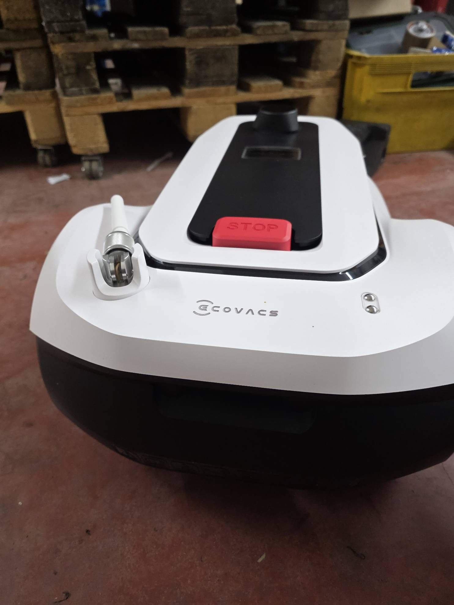 ECOVACS GOAT G1 Mähroboter Rasenmäher Roboter Garten wetterfest E749