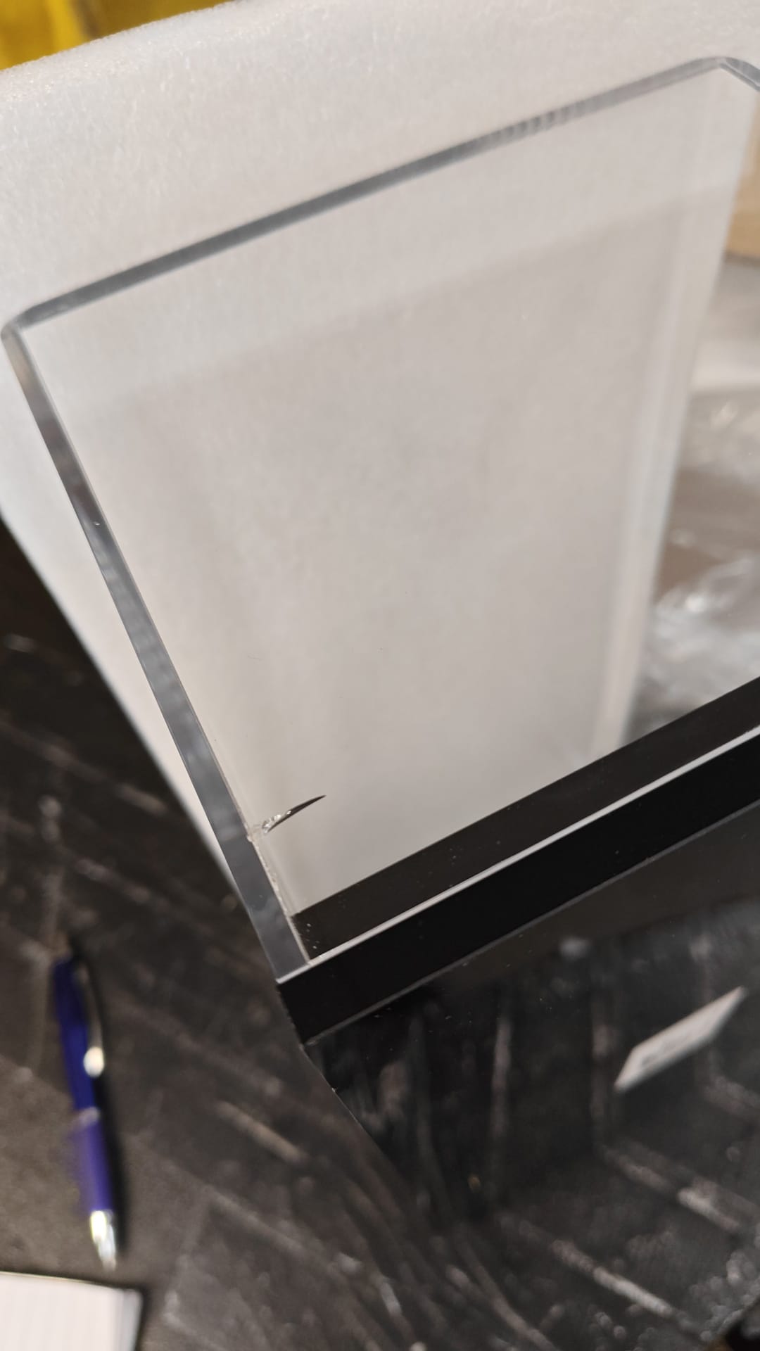 HMF Acryl Vitrine Schaukasten für Modellautos oder Figuren 34cm #WARE MIT MANGEL