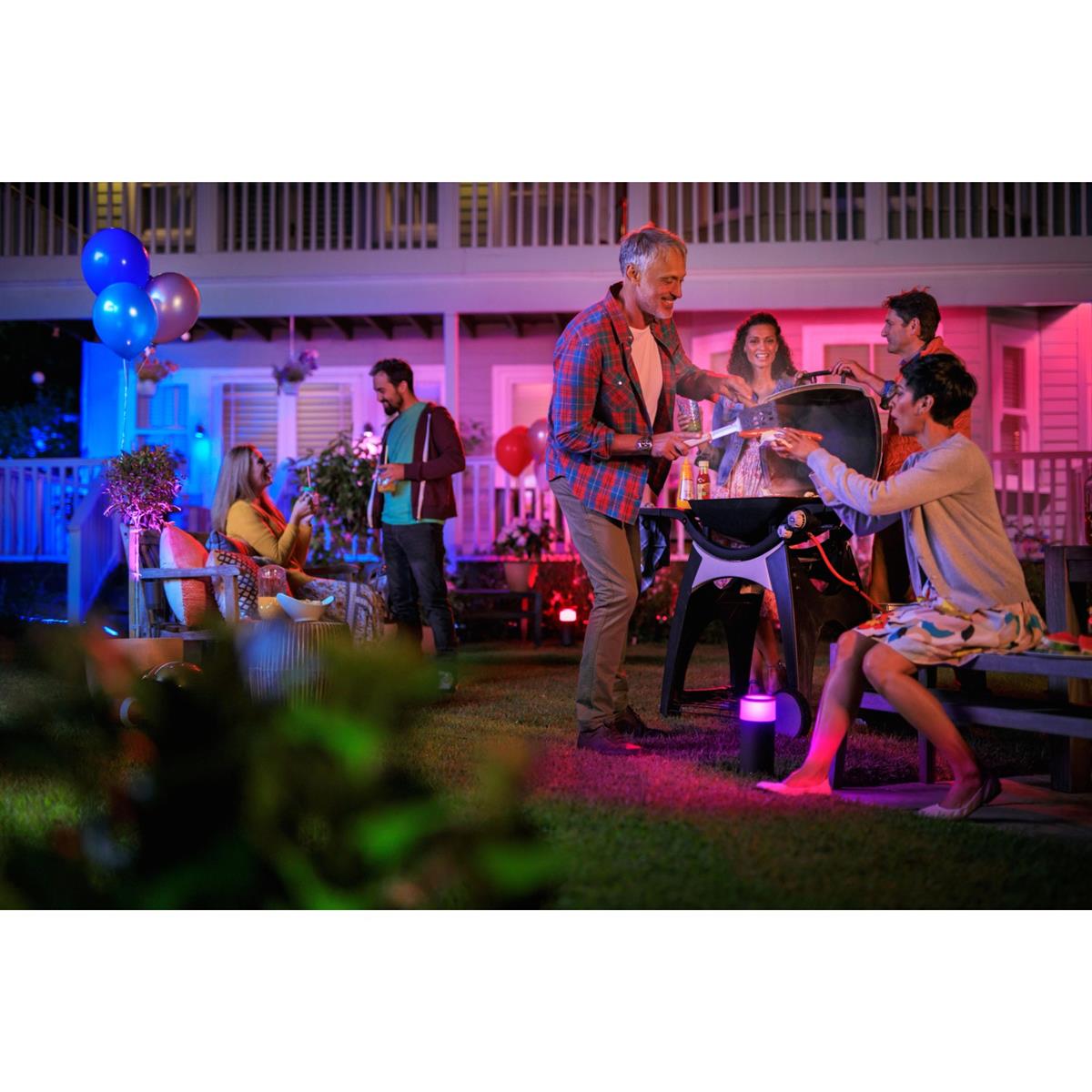 Philips Hue White & Color Ambiance LED Sockelleuchte Basis Set Calla