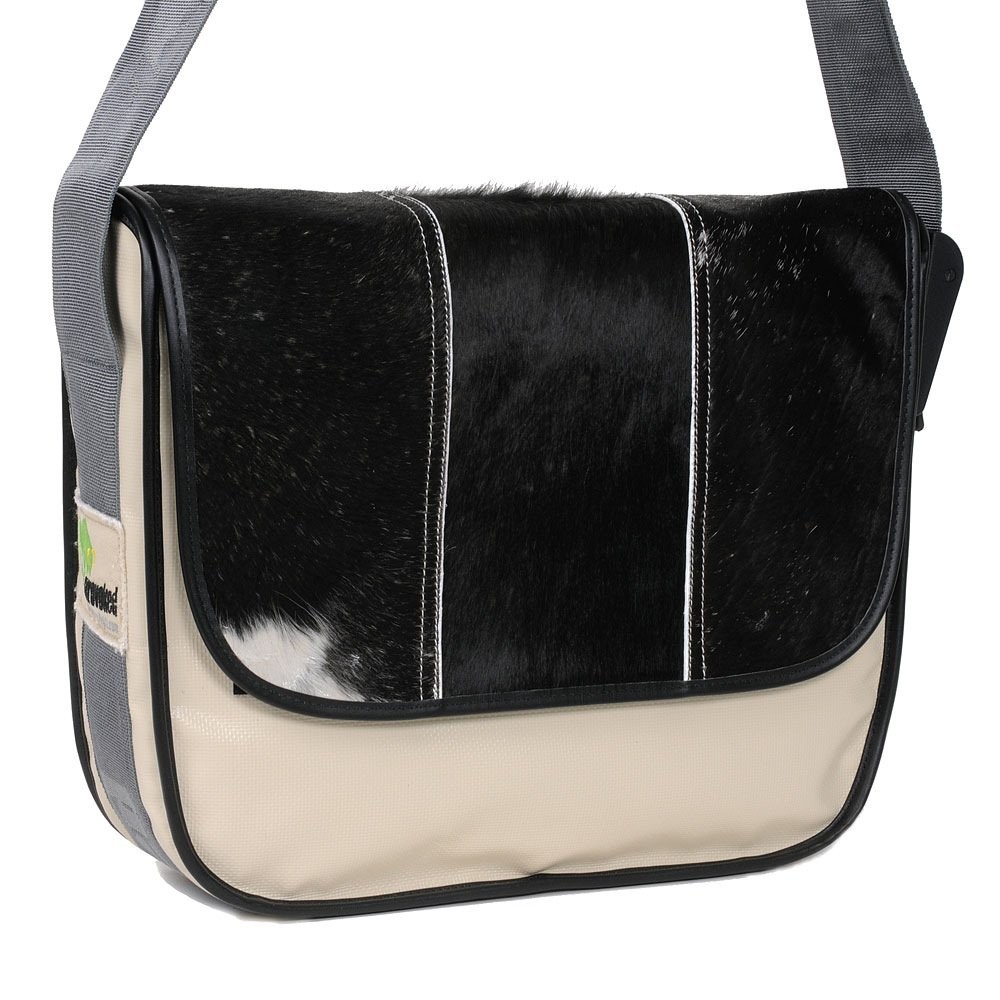 Umhängetasche, Haarfell-Design, Schultertasche, Beige/Schwarz, Flächenstruktur