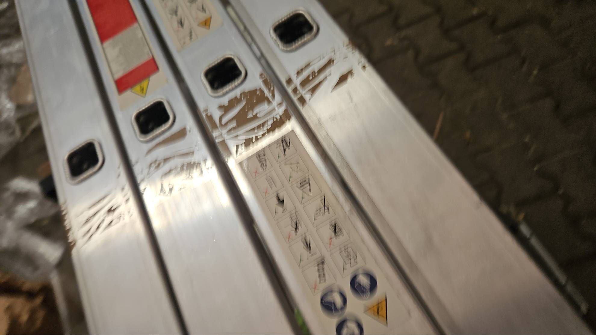 LUX Gelenkleiter mit Plattform #E436