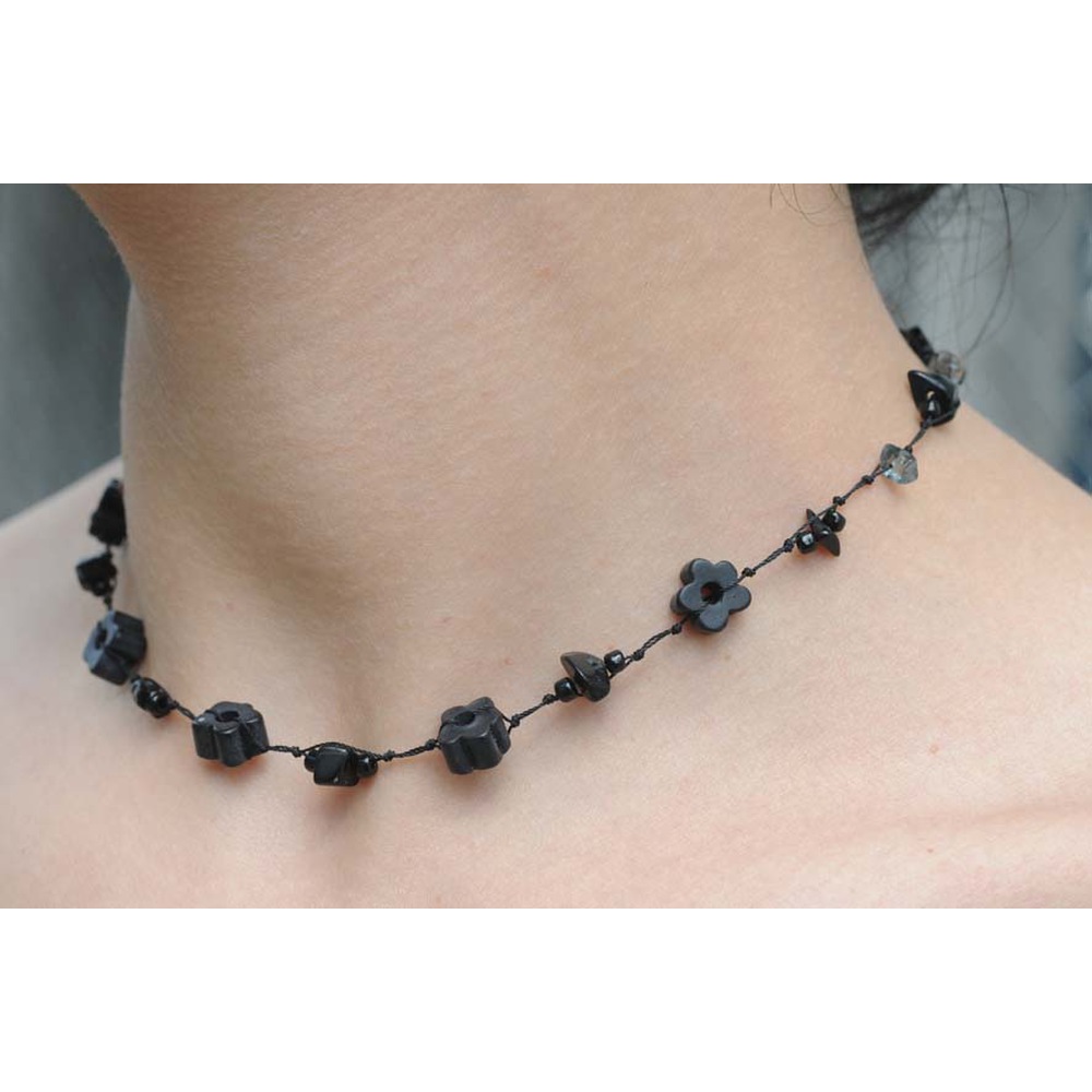 Halskette "SCHWARZE BLUMEN"