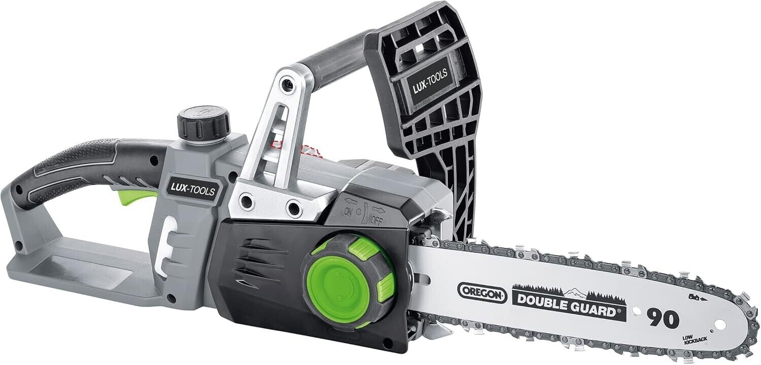 LUX-TOOLS A-KS-20/25 Akku-Kettensäge mit 12" Oregon-Schwert & einer Schnittlänge von 25 cm inkl. Schwertköcher | 20V Motorsäge mit autom. Kettenschmierung [ohne Akku/ohne Ladegerät]