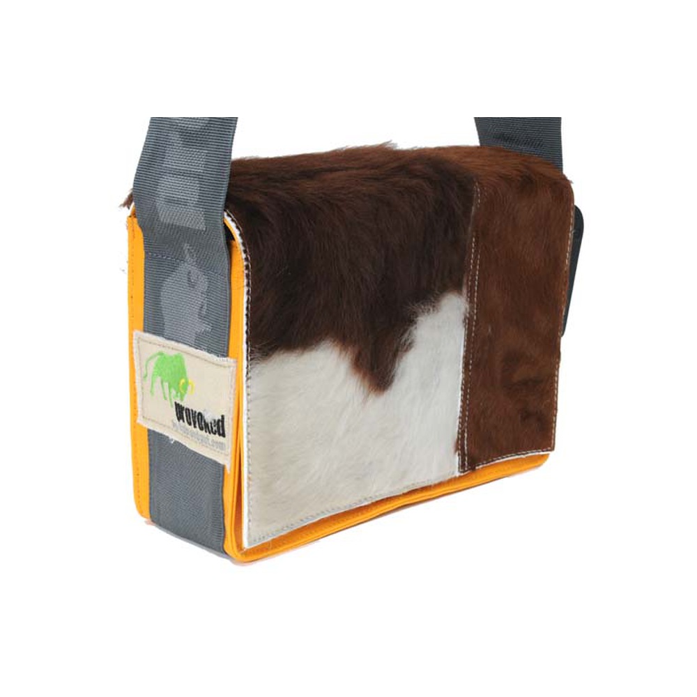Messenger Bag MINI PROVOKED aus Kuhfell: braun & LKW-Plane: orange, 26x21x1