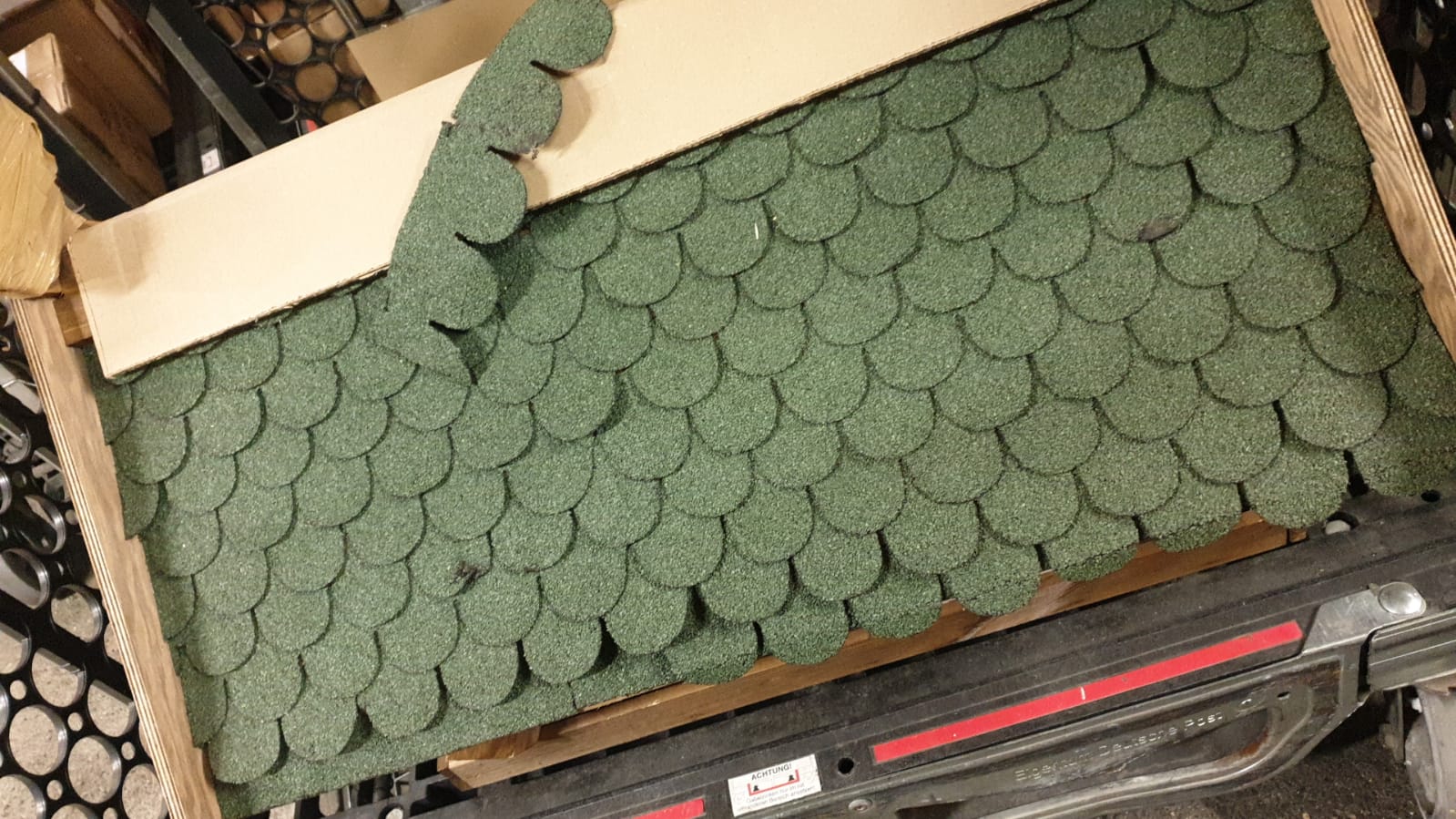 Dobar XXL Vogelhaus Vogelfutterhaus mit Ständer Futterhaus #D255