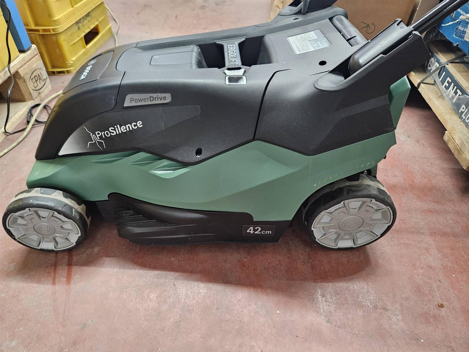 Bosch AdvancedRotak 690 Elektro Rasenmäher mit 50L Fangbox 1800 Watt #E644
