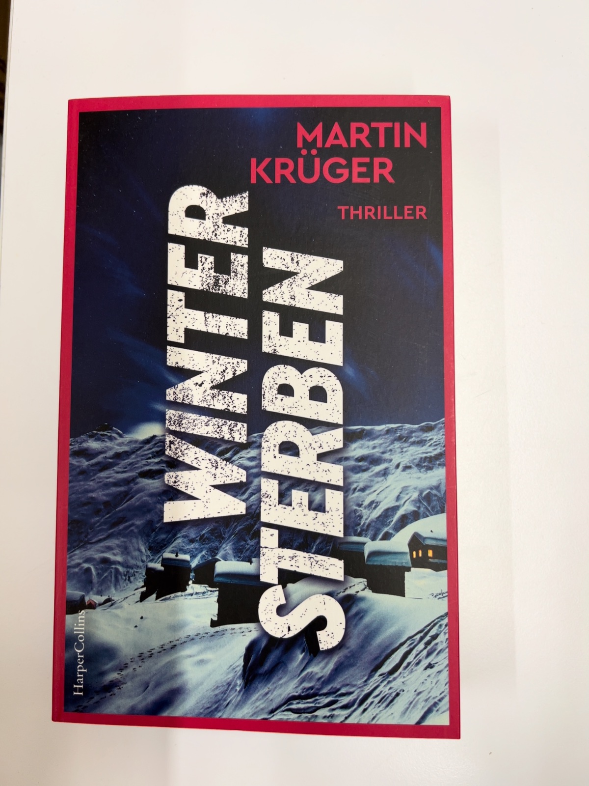 thriller, Roman, Schneelandschaft, Berg, HarperCollins