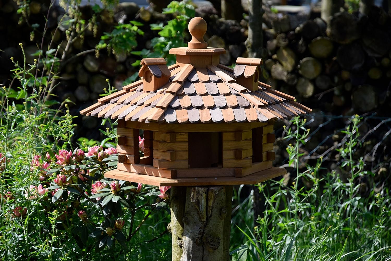 dobar Vogelfutterhaus Holzschindeldach 6-eckig Vogelhaus aus Massivholz XL Vogelfutterstation mit Futtersilo 6-eckige Vogelvilla  68 x 59 x 46 cm Braun DH191