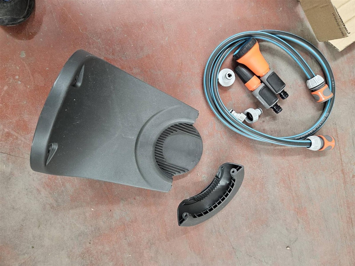 Wasserpumpe, Gartenpumpe, Pumpenkomponente, Schlauchset, Griffschutz