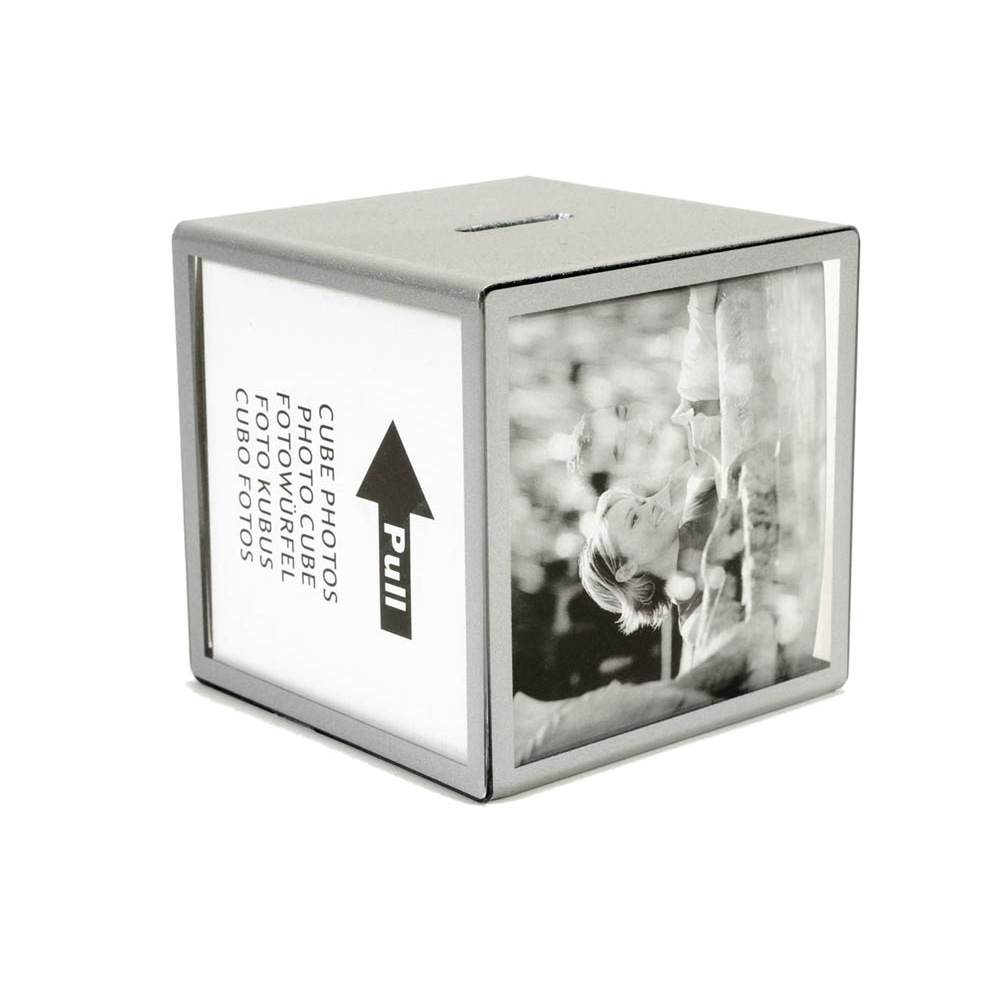Bilderhalter/ Spardose Würfel, silbern 9,5 x 9,5 x 9,5 cm, Rahmen für 5 Fotos
