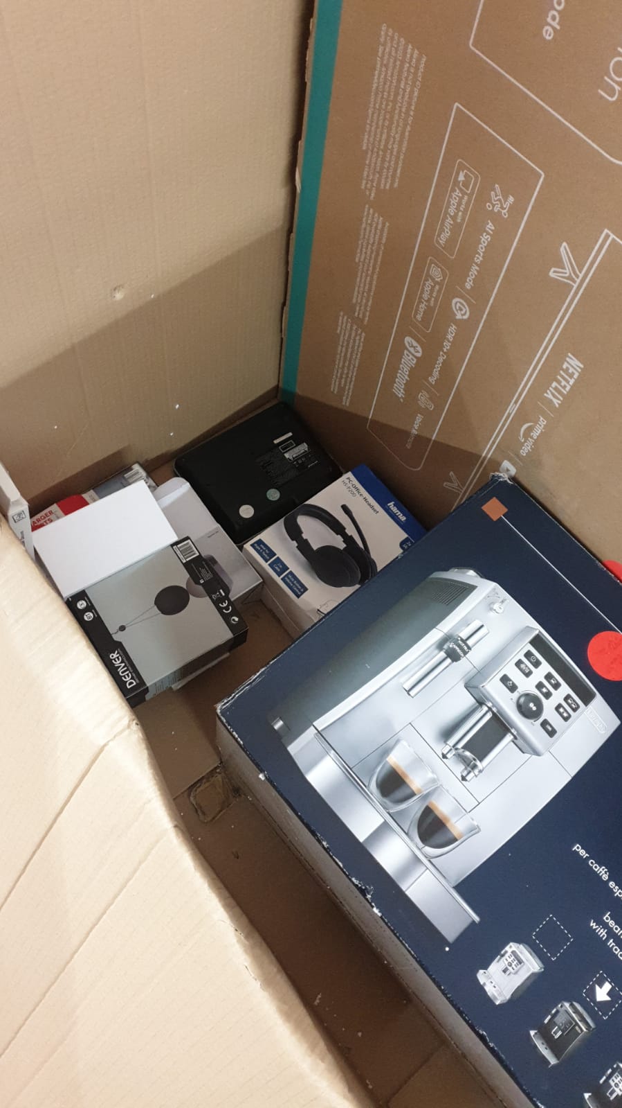 1x defekte Elektro PALETTE RETOUREN Cleanmaxx Hisense Fernseher Kaffeevollautomat