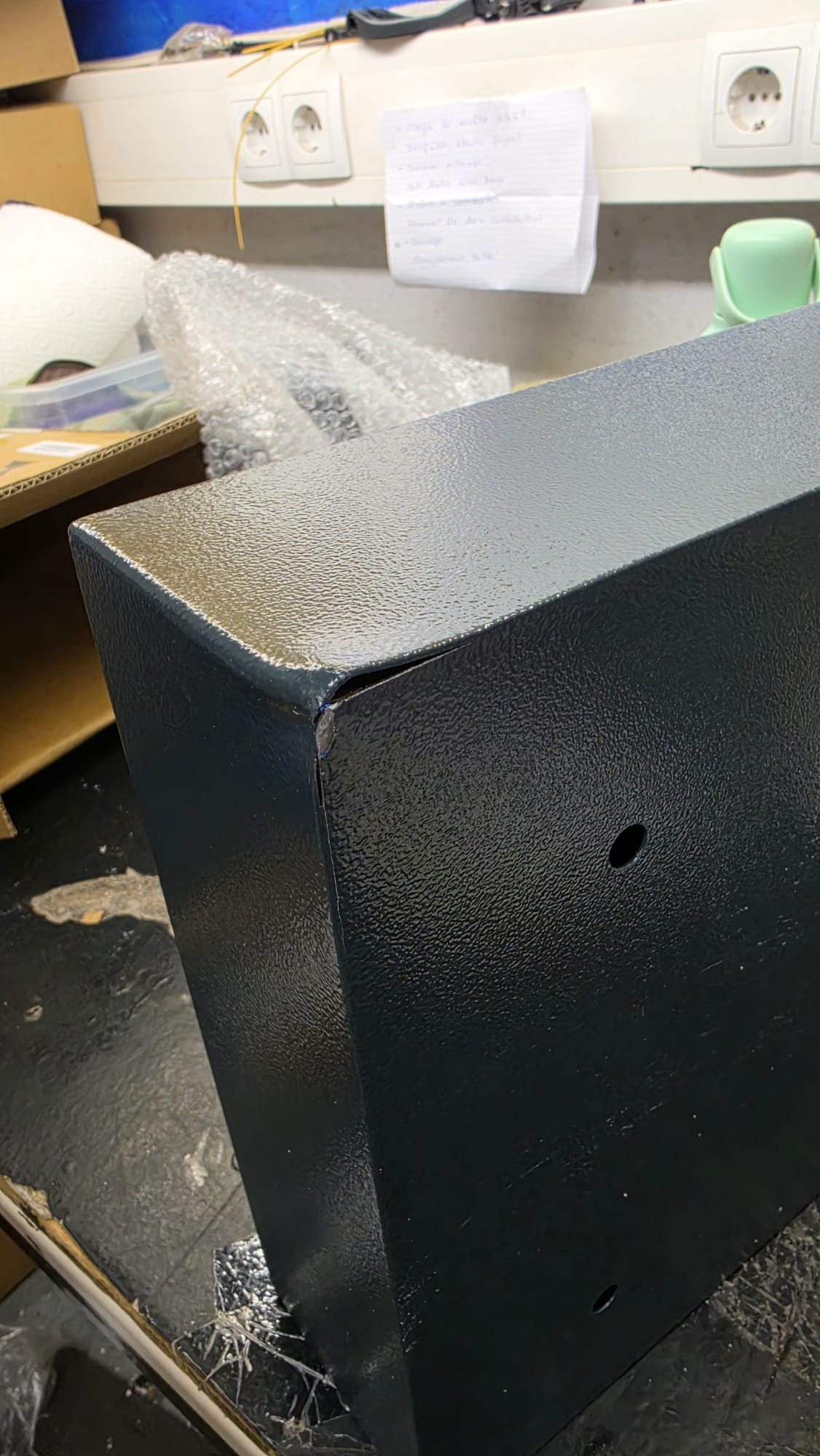 Schreibtisch, Metallgehäuse, Schwarz, Lackierte Oberfläche, Bohrung/Holzbohrung