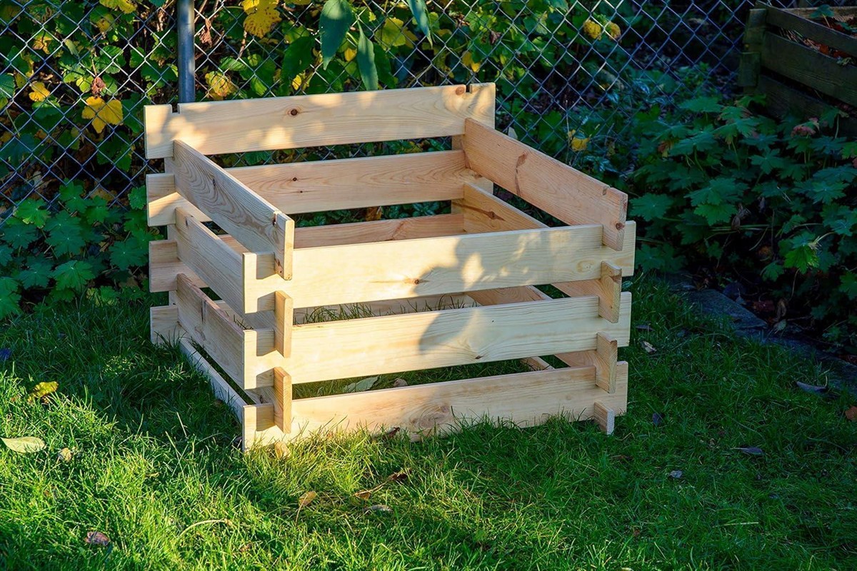 Holzkiste, Holzkorb, Gartenkorb, Palisadenkiste, Kasten aus Holz