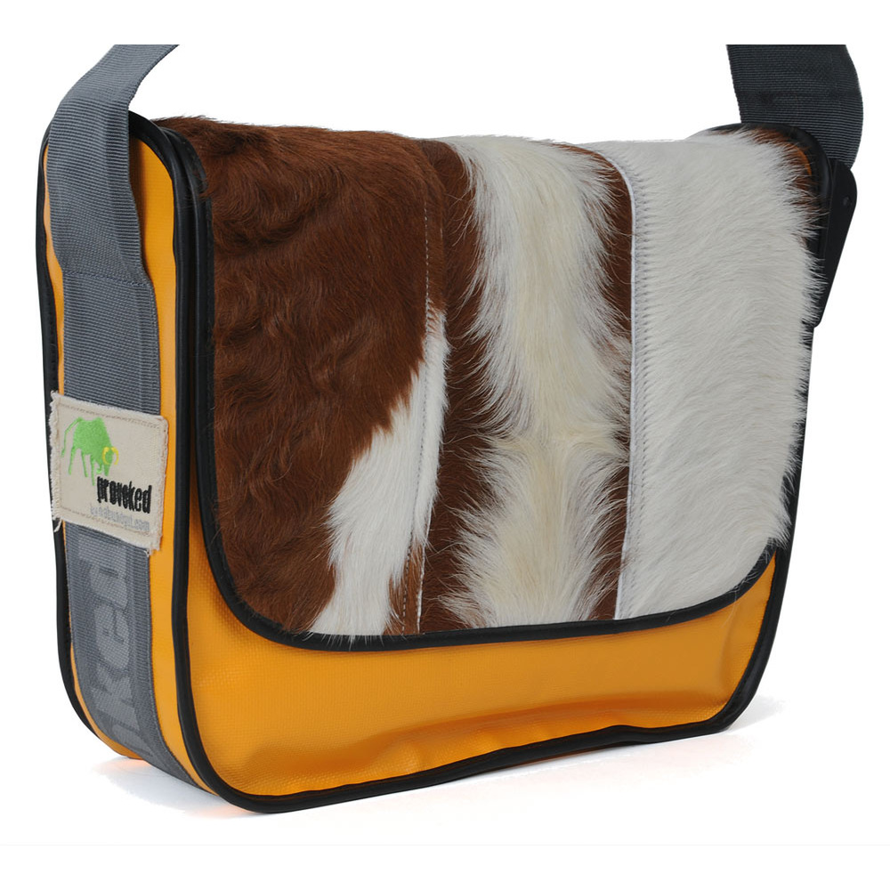 Messenger Bag BIG PROVOKED mit Kuhfell: braun LKW-Plane: orange, 38x30 cm