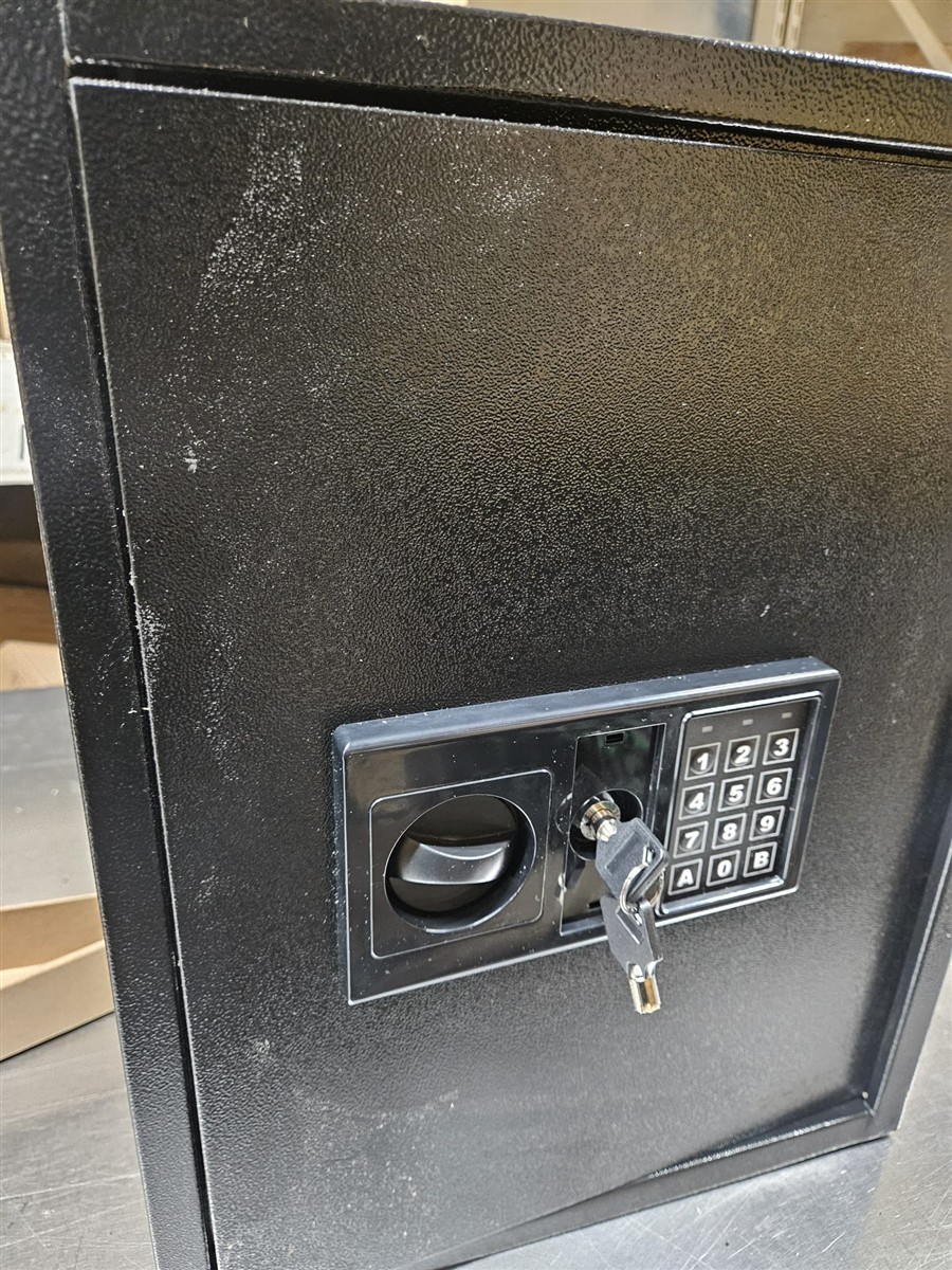 Safe, Sicher mit Tastatur, Schloss mit Schlüssel, Digitales Tastenfeld, Verschlussmechanismus