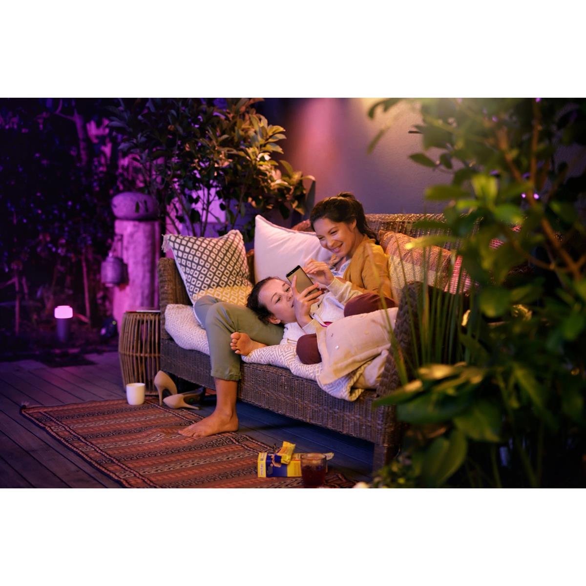 Philips Hue White & Color Ambiance LED Sockelleuchte Basis Set Calla
