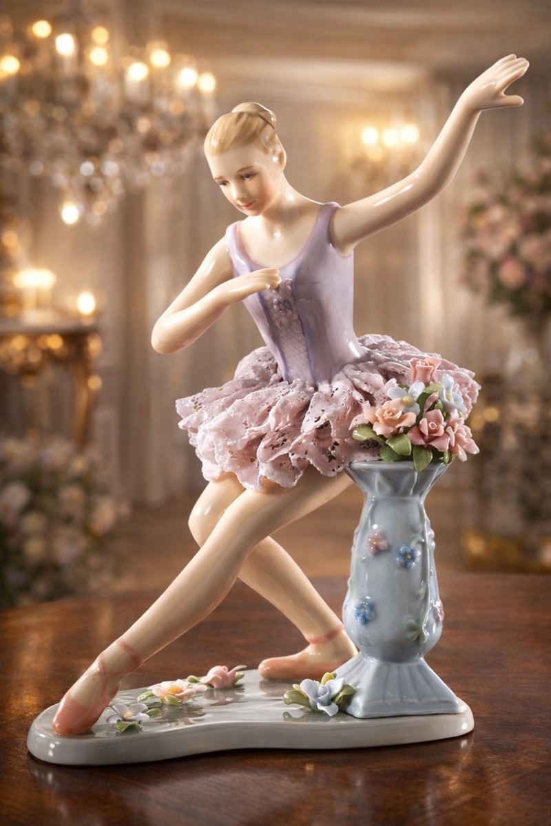 Tanzfigur, Ballerina, Porzellankunst, Dekorfigur, Blumenarrangement