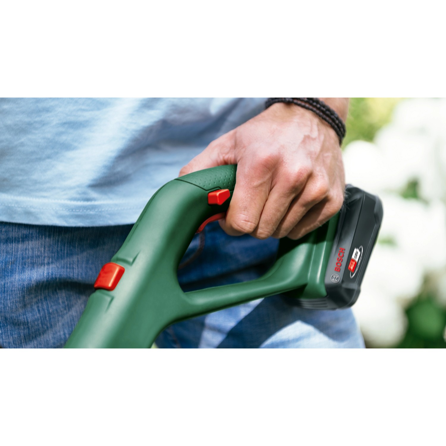 Bosch Akku Rasentrimmer EasyGrassCut 18V 230 mit Akku und Ladegerät