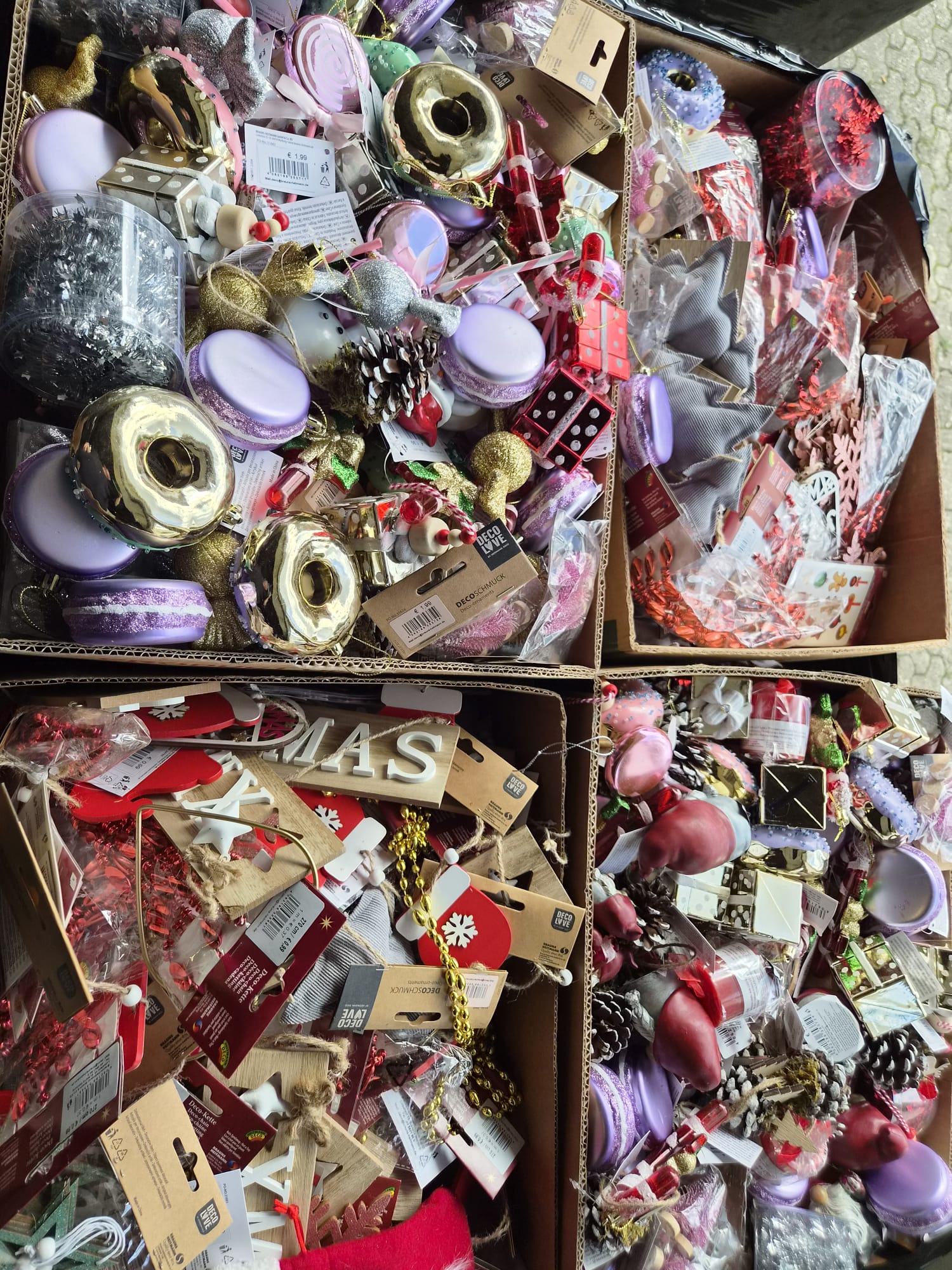 Weihnachtsdekoration,  Ornamentenset,  Kugeln,  Kerzenhalter,  Geschenkverpackung