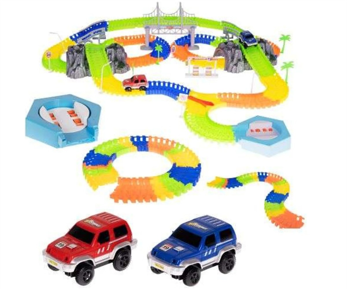 Plasticer Rennbahn, Interlocking-Bahn, Spielzeugautos, Bunte Bahn, Ringe und Brücken