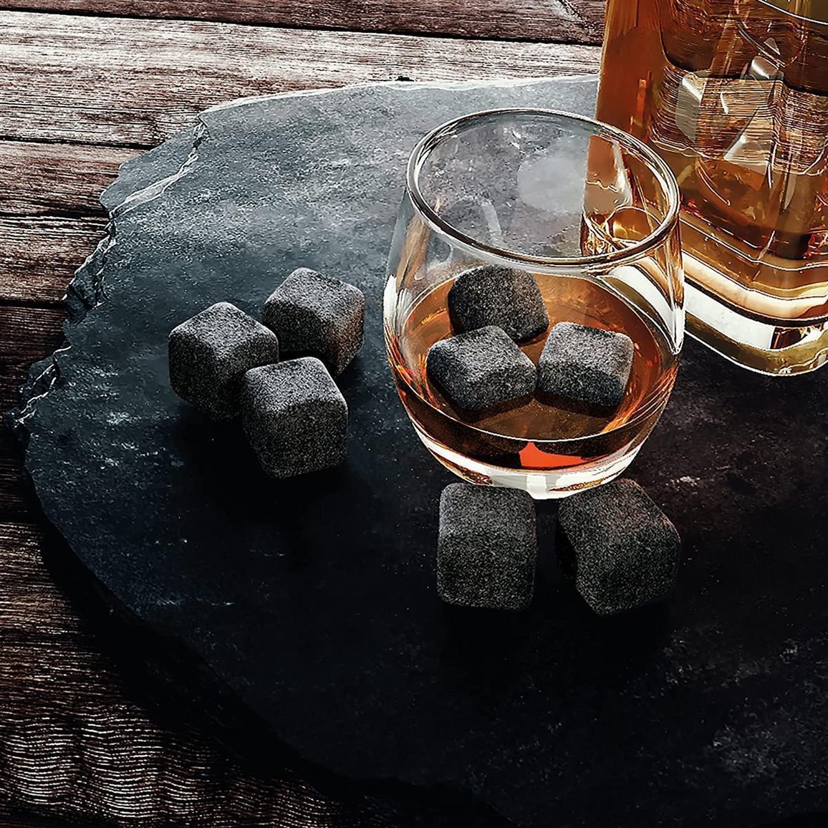 Whiskey, Whiskey-Steine, Steinwürfel, Glas, Ambiente