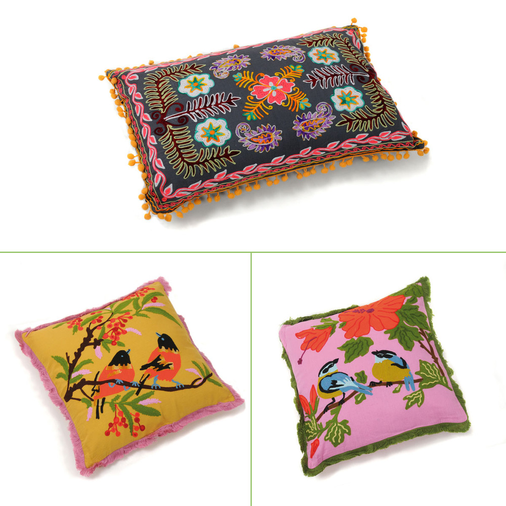 Dekokissen mit Füllung, Vögel, Ornamente und Blumen, bestickt, mit Fransen oder Bommeln, verschieden