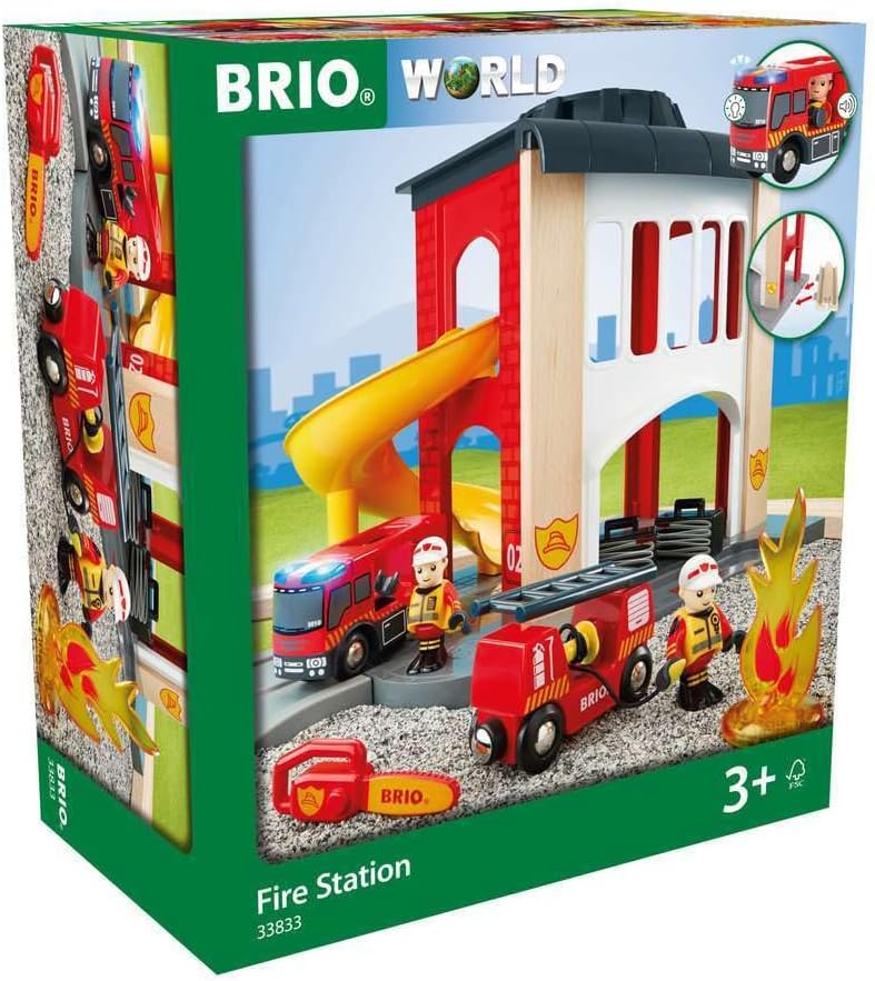 BRIO World 33833 Große Feuerwehr Station Feuerwache mit Einsatzfahrzeug und Feuerwehrmann