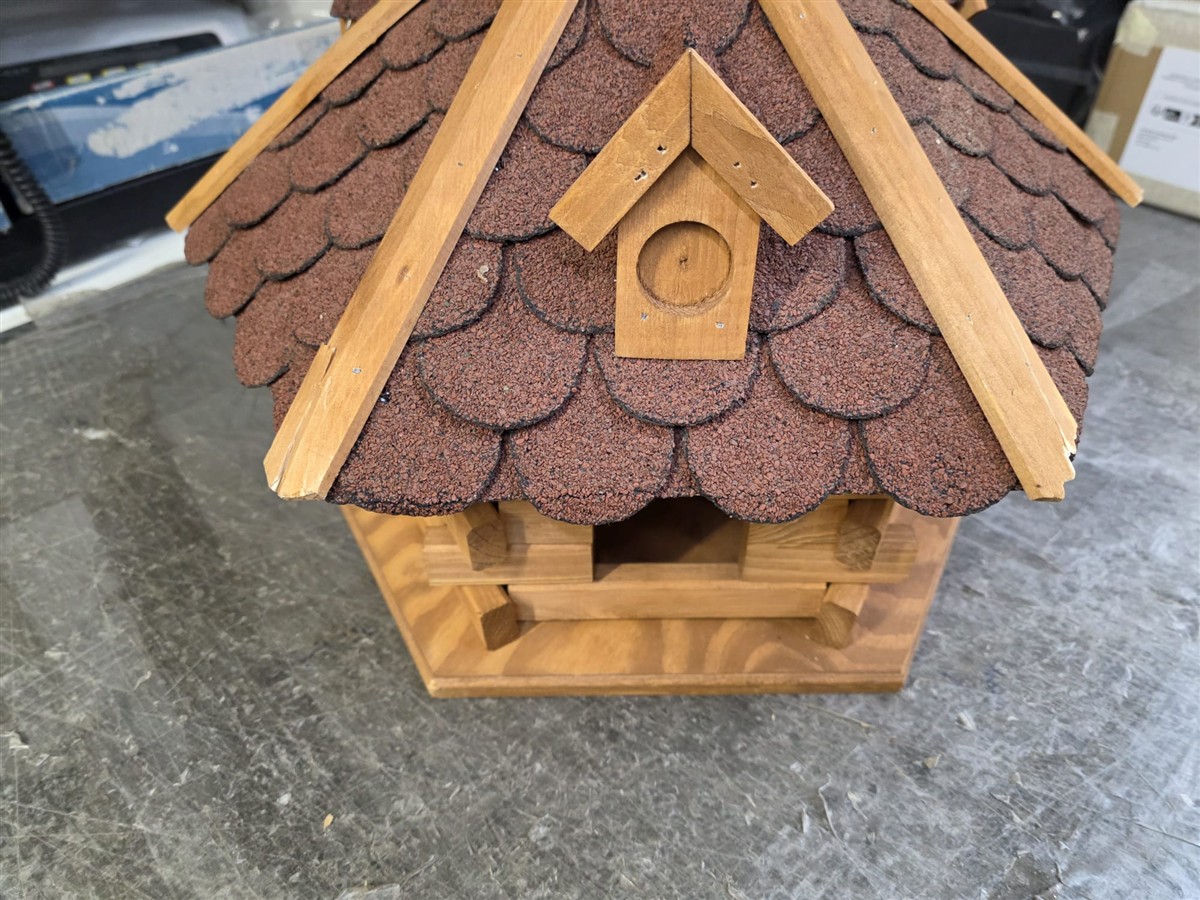 Vogelfutterhaus, Vogelsilo, Vogelhaus, Holzhaus, Schindeln