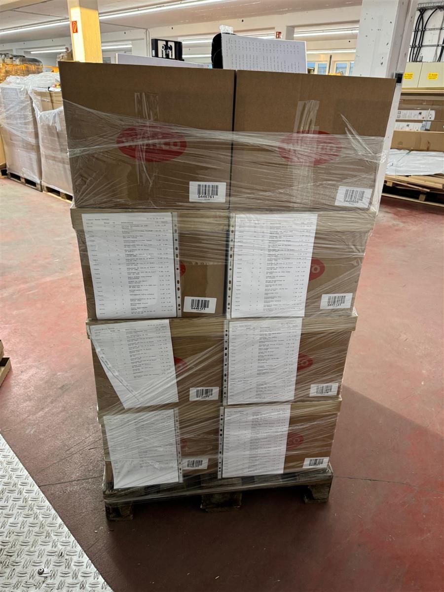 Pallet, Kartonpaket, Logistik, Etiketten, Palettenstapel