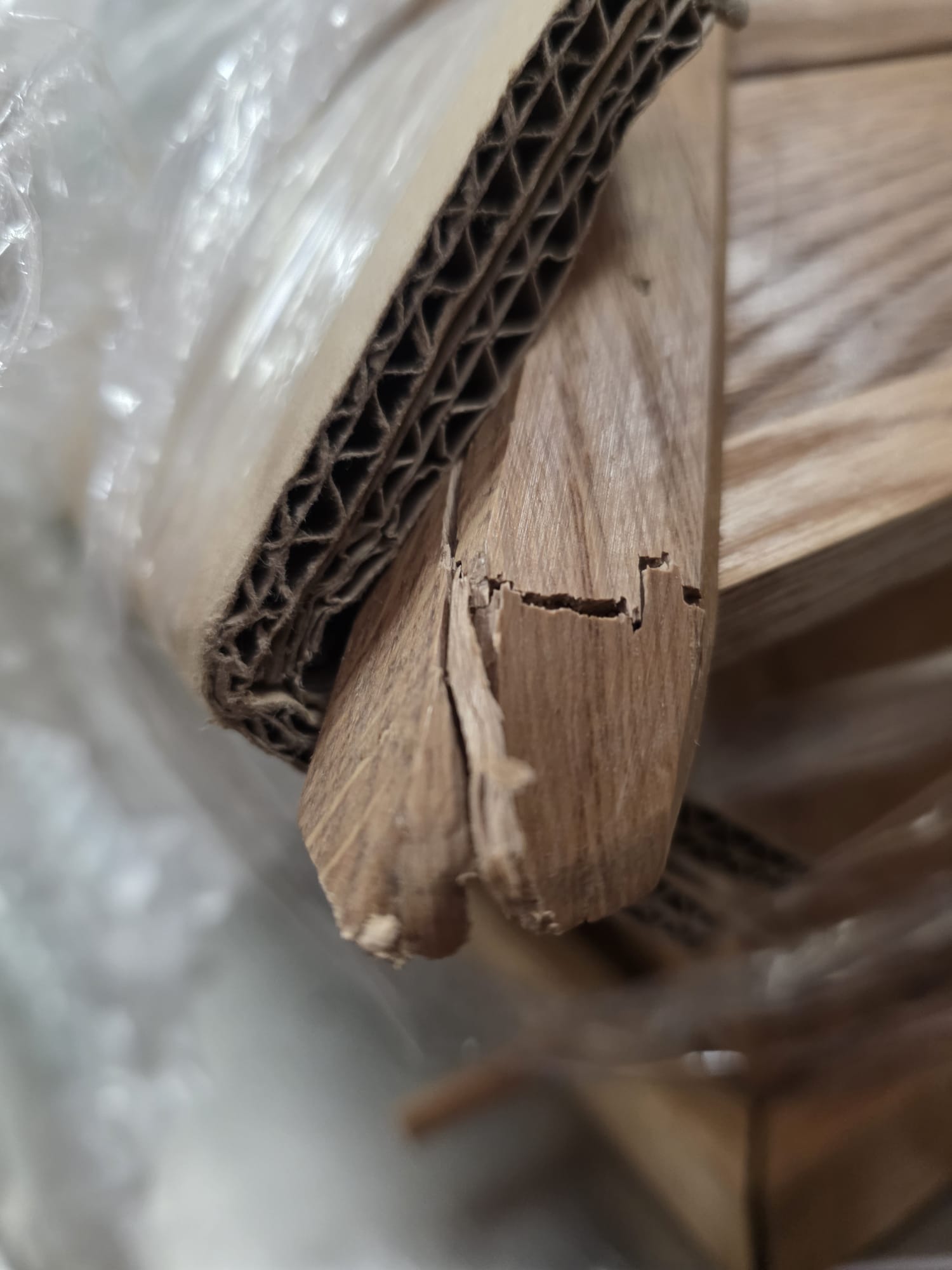 Karton, Holz, Beschädigung, Kartonschicht, Bruchstelle