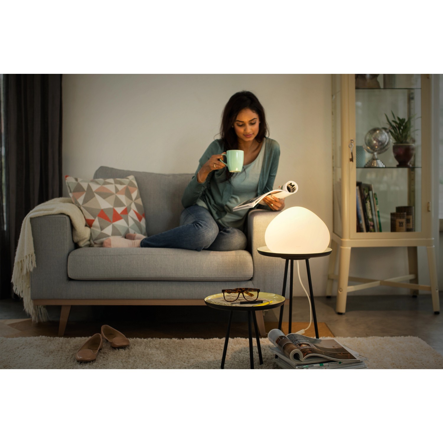 Philips Hue Tischleuchte White Ambiance Wellner Weiß 570 lm inkl. Dimmer