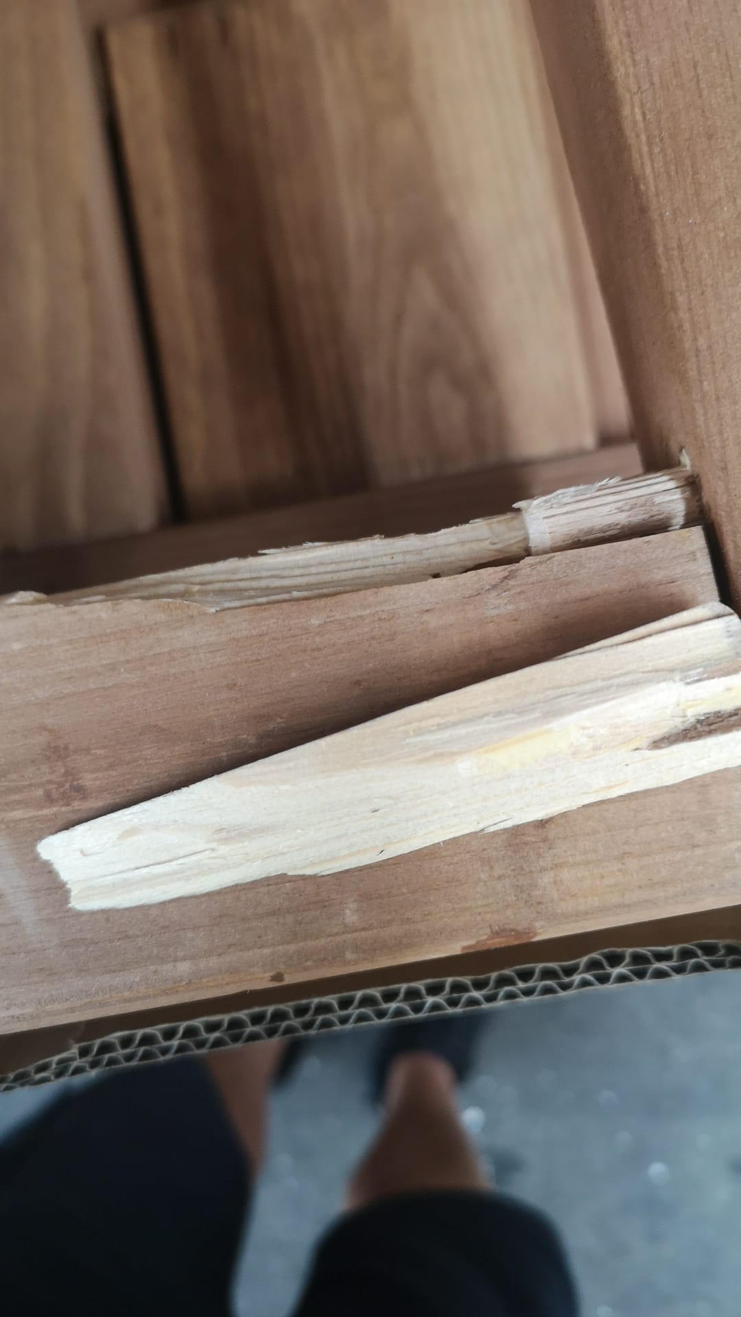Holz, Holzsplitter, Holzstapel, Brücke, Kartonboden