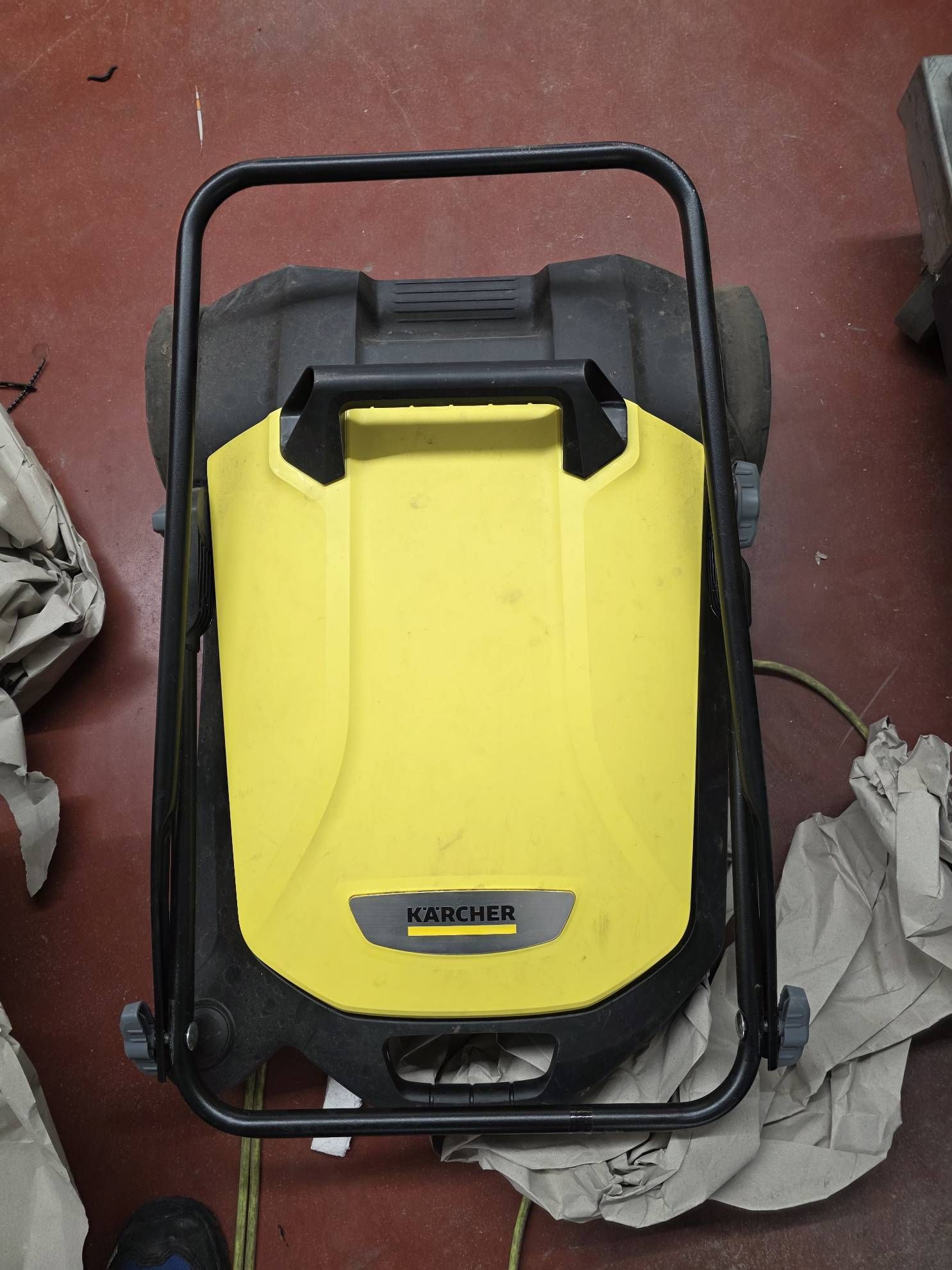 Kärcher Kehrmaschine S4 Handkehrmaschine mit Seitenbesen #727