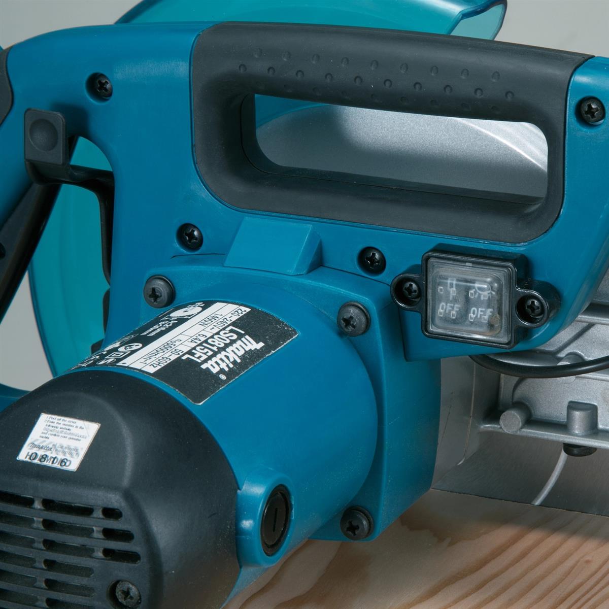 Makita Kapp und Gehrungssäge LS0815FLN 216 mm